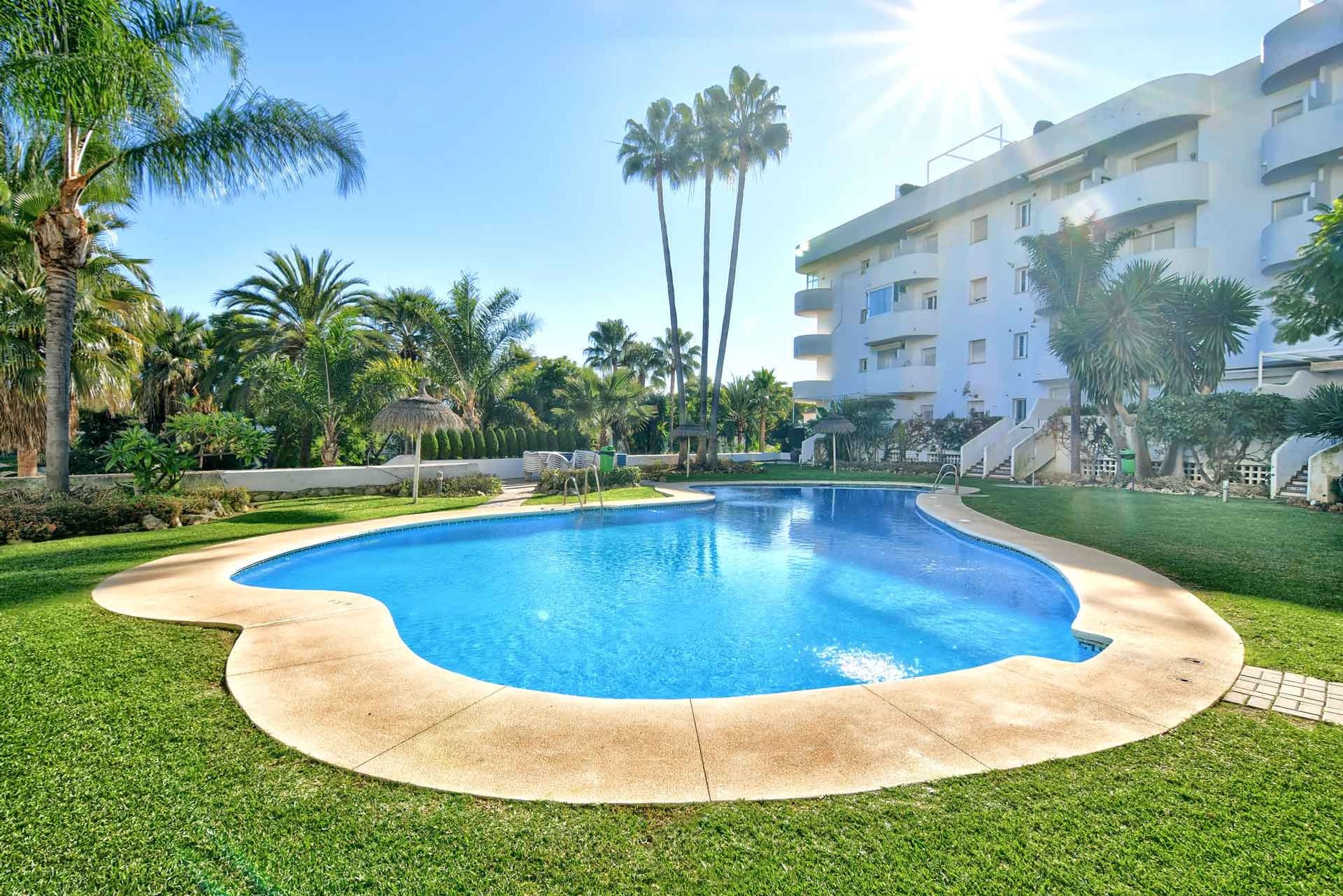 Condominium dans Marbella, Andalousie 10951405