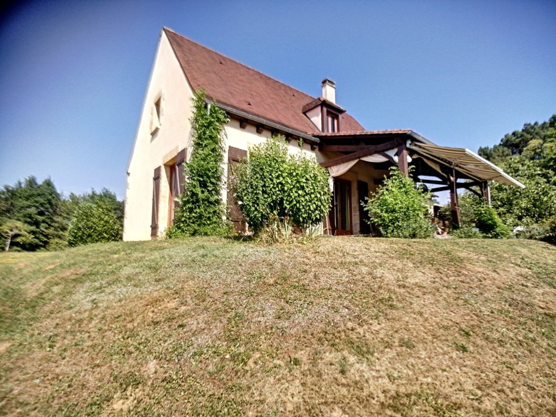 House in Meyrals, Nouvelle-Aquitaine 10952587