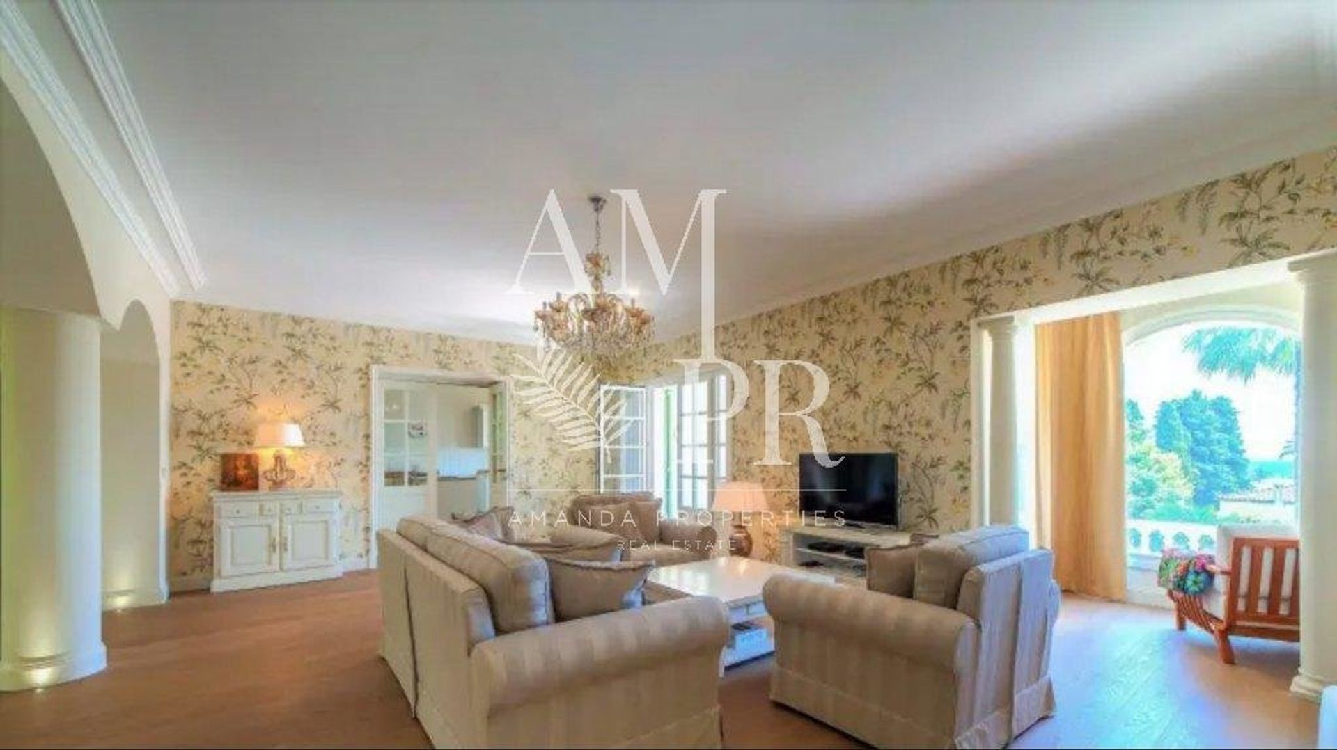 House in Cannes, Provence-Alpes-Côte d'Azur 10952743