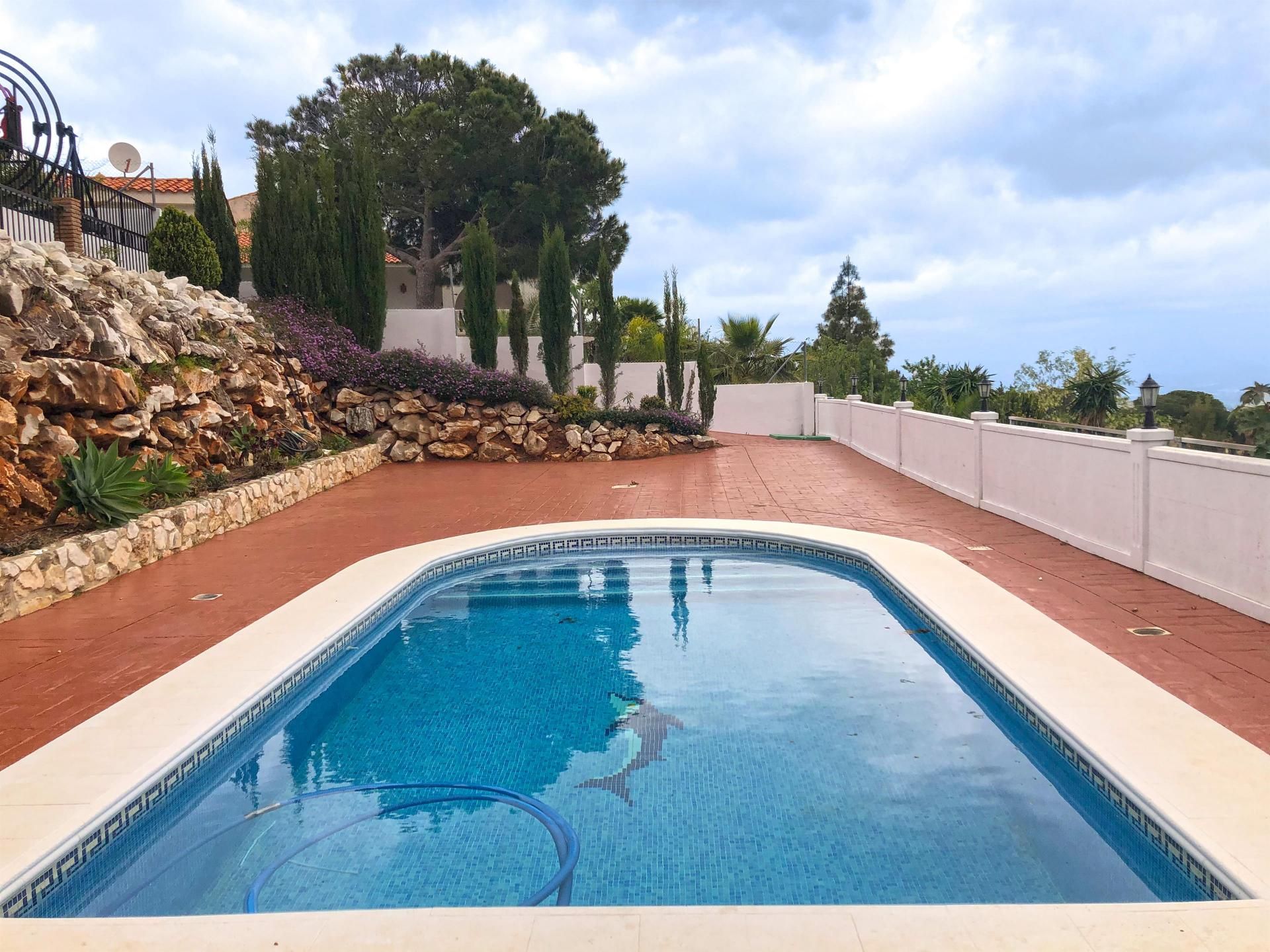 Casa nel Alhaurín de la Torre, Andalucía 10952867