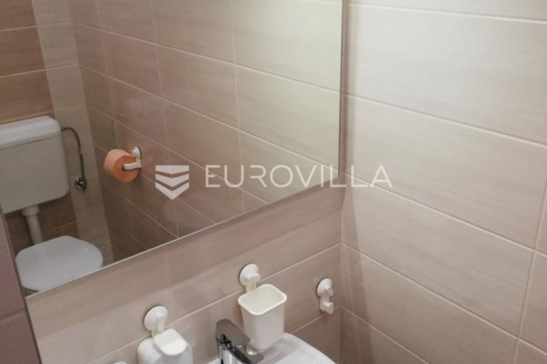 بيت في Kaštel Kambelovac, Splitsko-dalmatinska županija 10952983