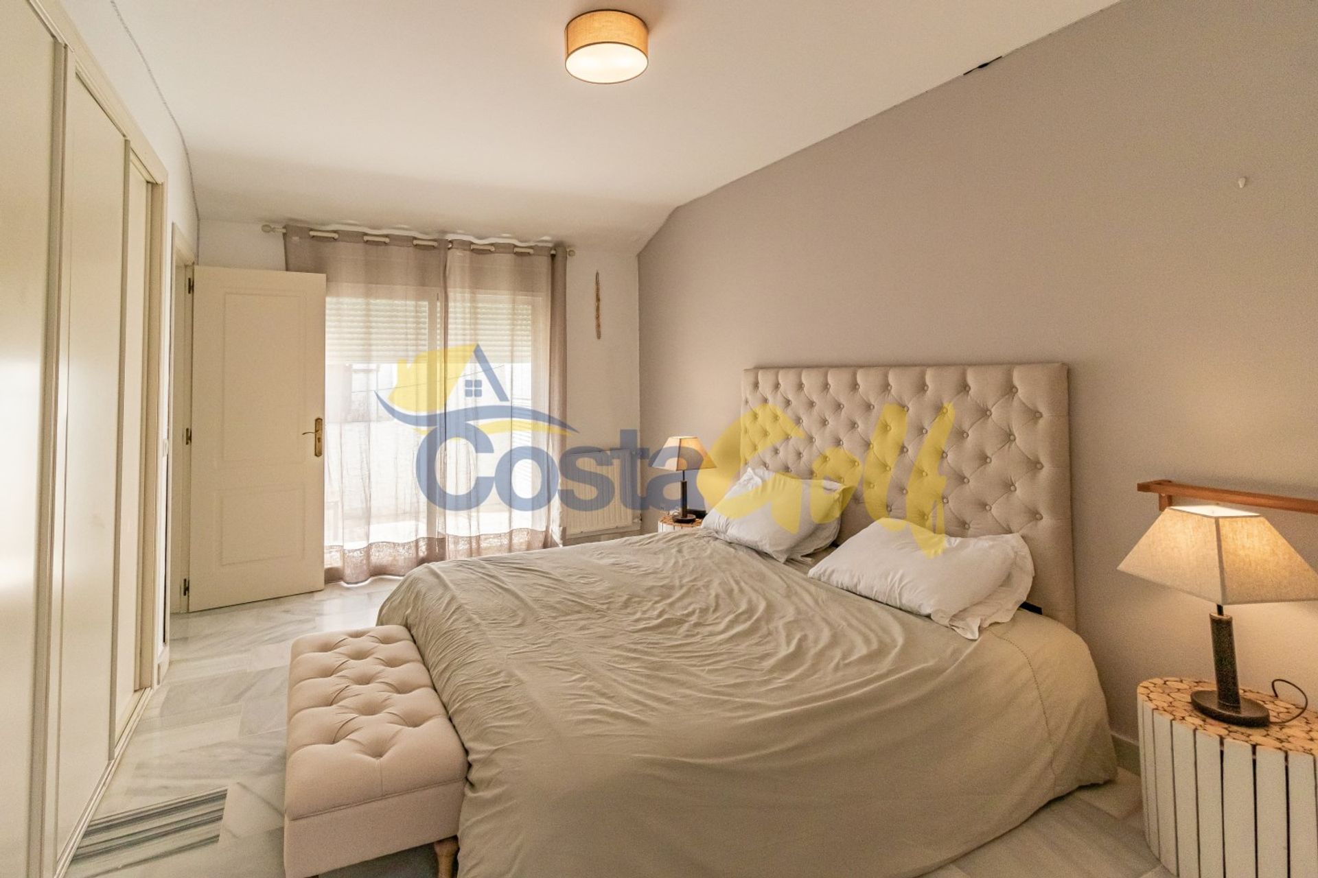 公寓 在 San Pedro Alcántara, Andalucía 10953074