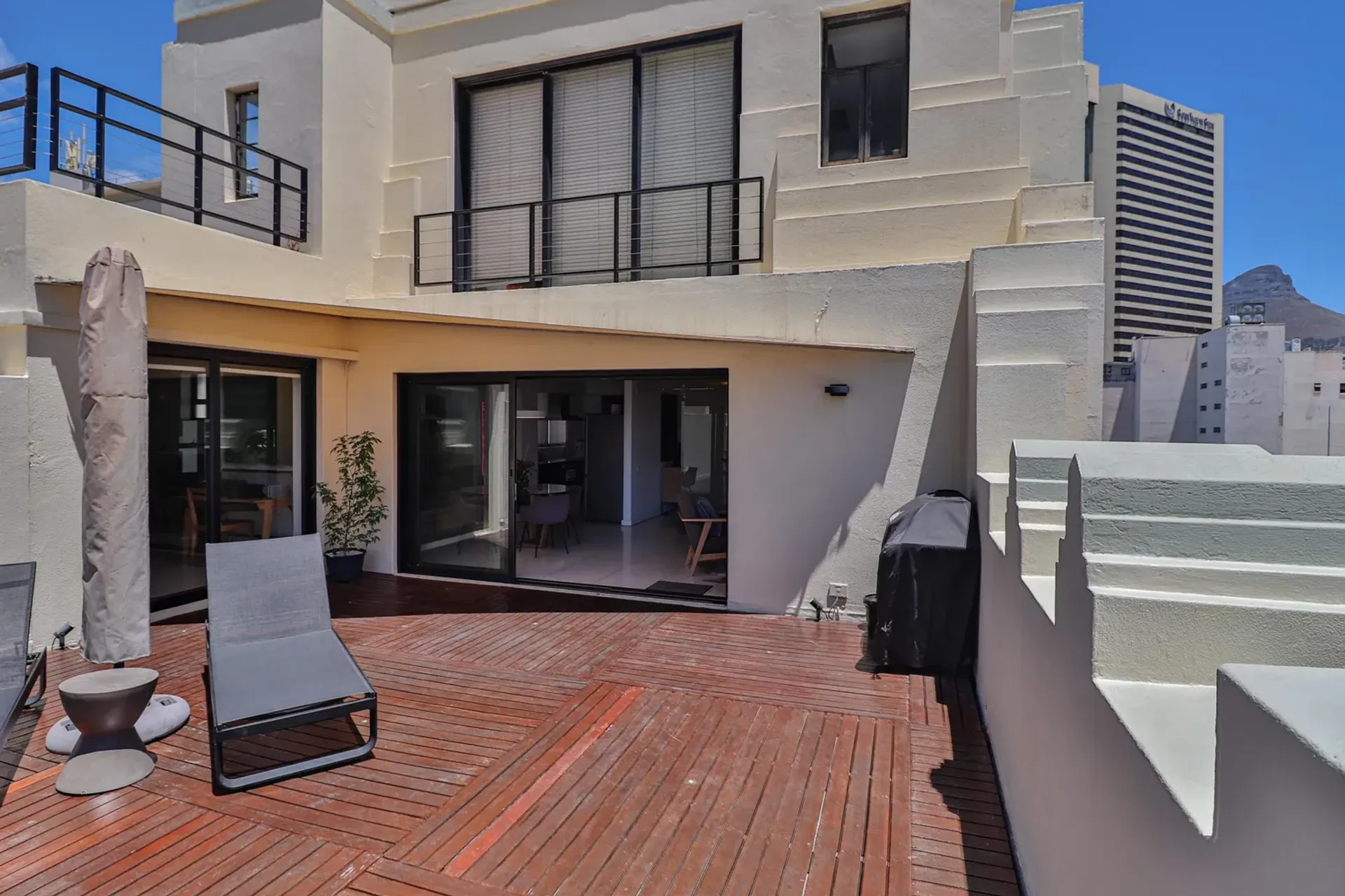 Condominium in Kaapstad, 3 Saint Georges Mall 10954263