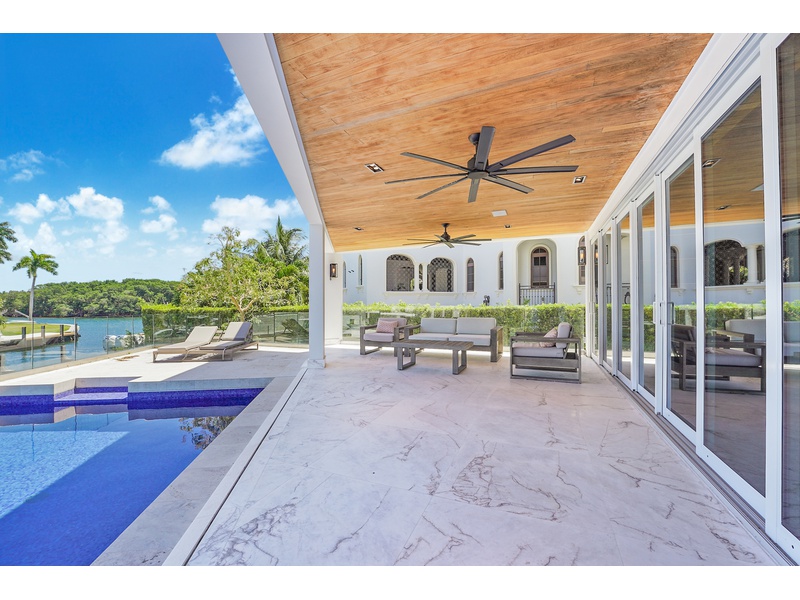 House in Coral Gables, Florida 10954350