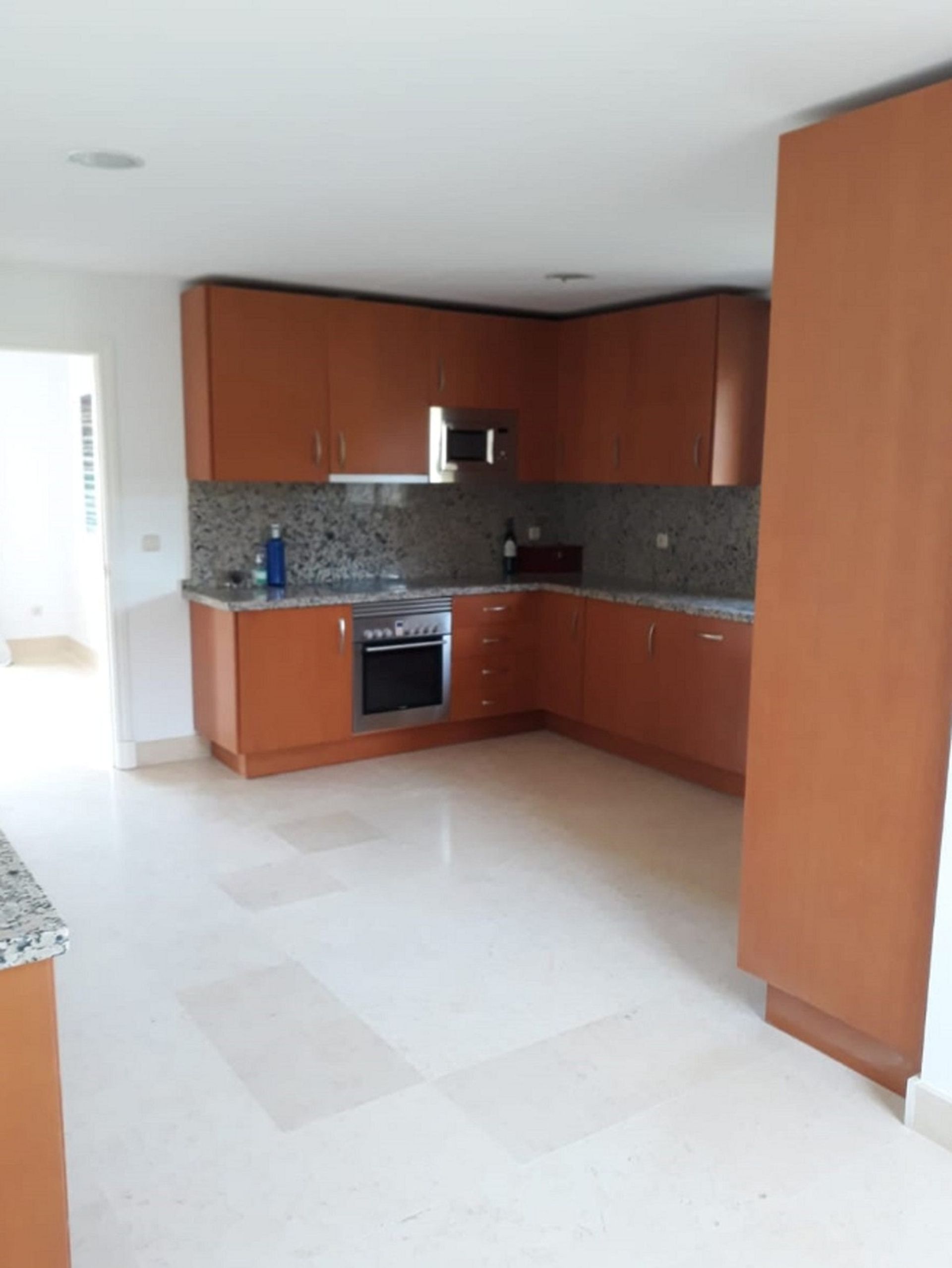 Condominium dans Benahavís, Andalousie 10954681