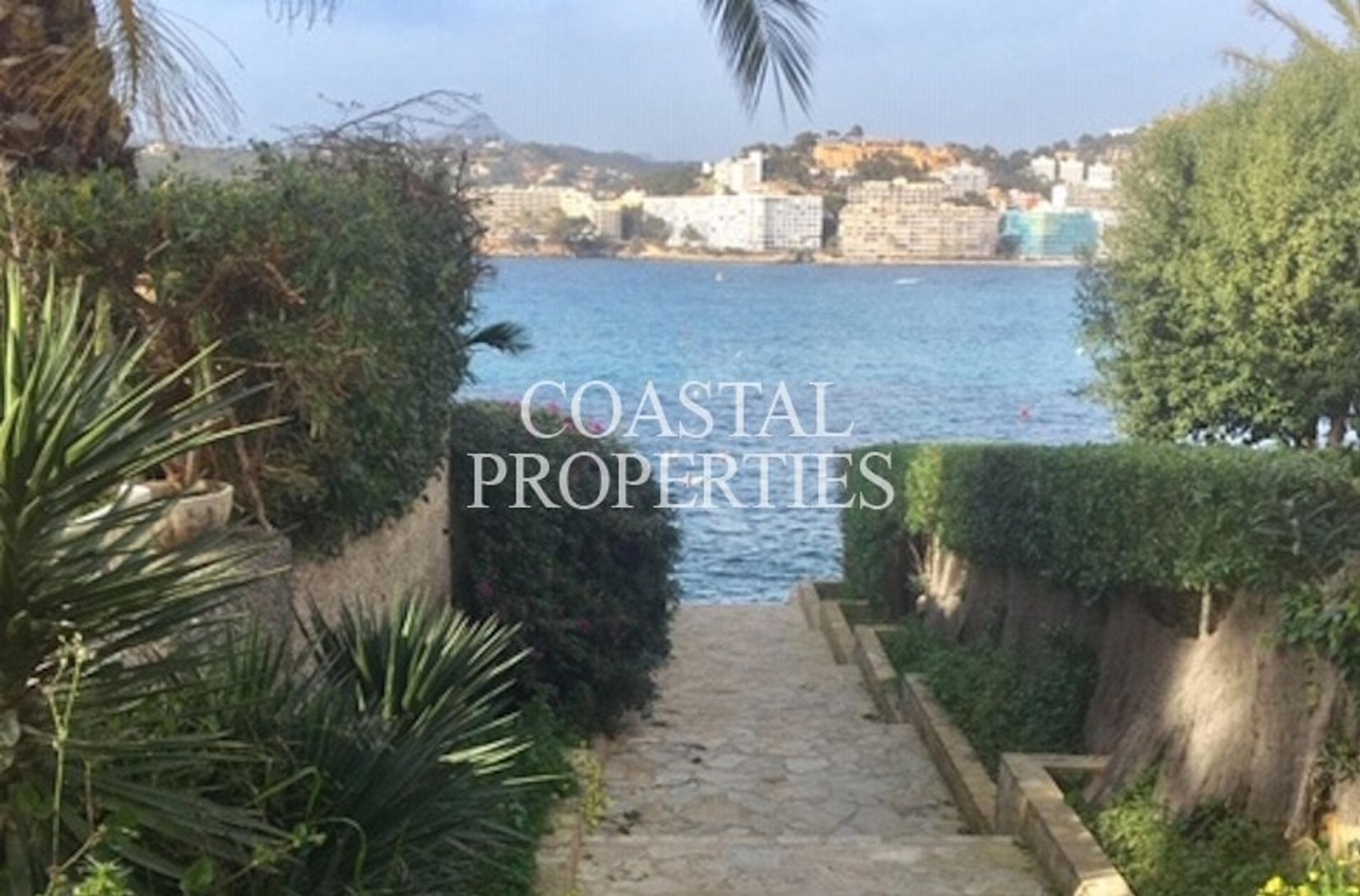 Condominium in Santa Ponsa, Balearic Islands 10954698