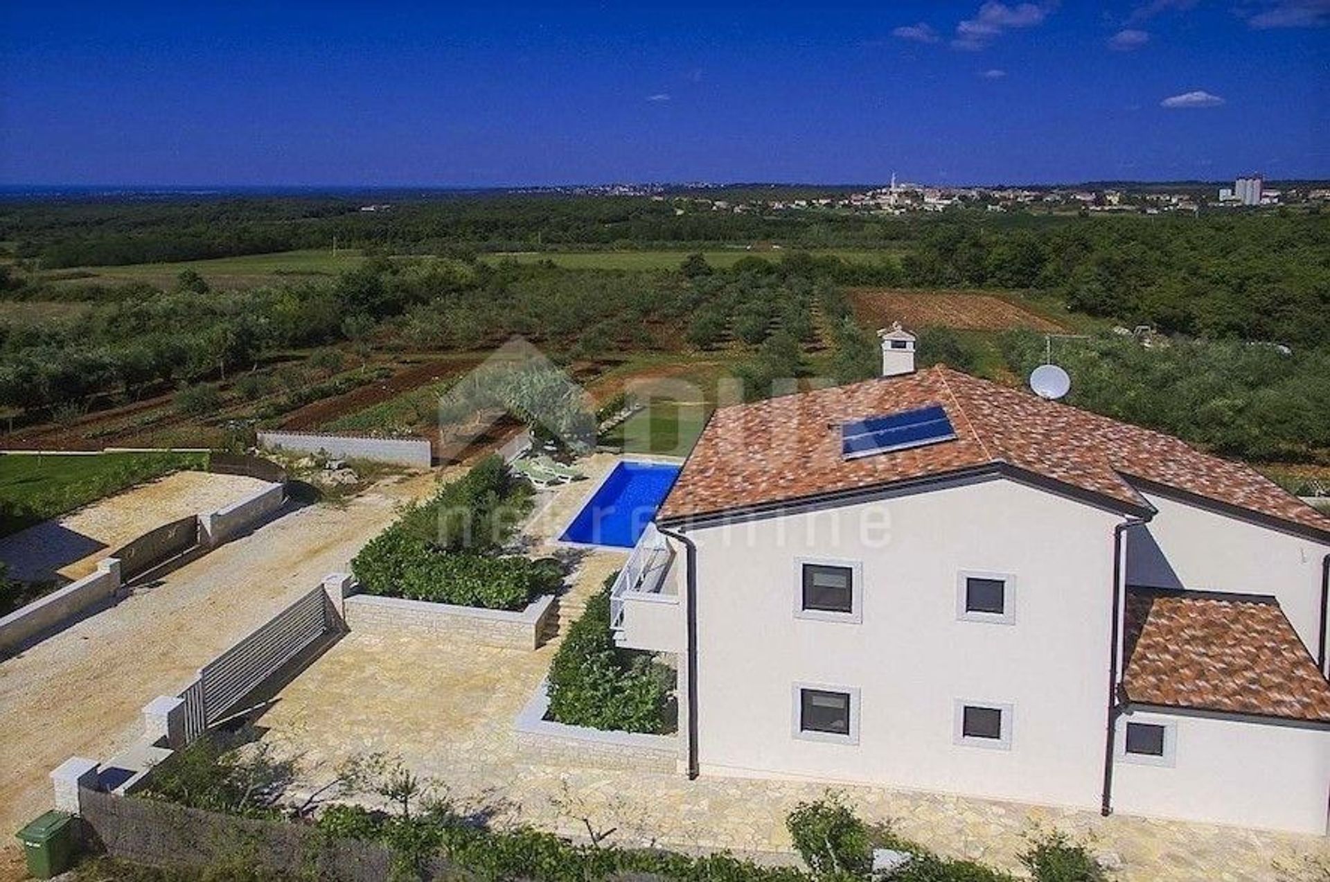 casa en Višnjan, Istria County 10954913