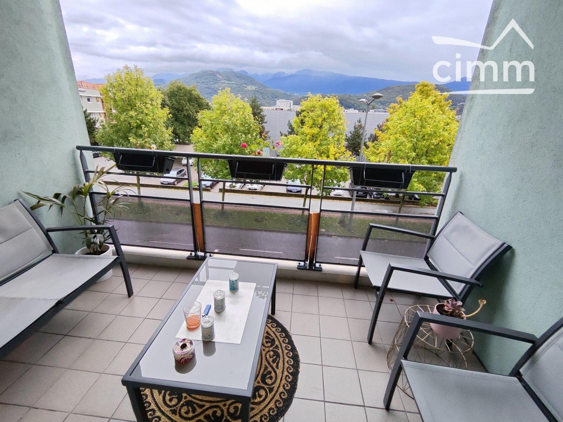 Condominium in Echirolles, Auvergne-Rhone-Alpes 10956124