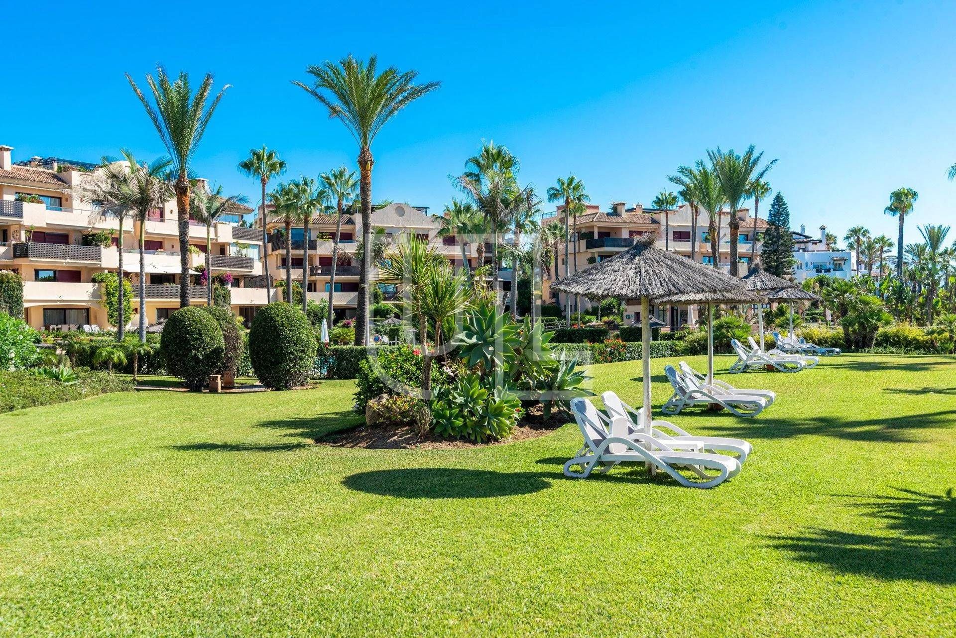 Condominium in Marbella, Andalucía 10956202