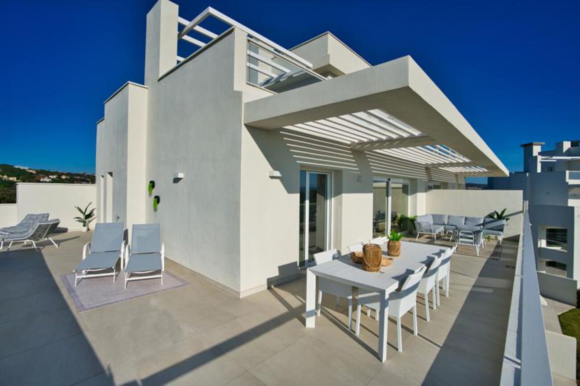 Condominium in San Roque, Andalucía 10959236