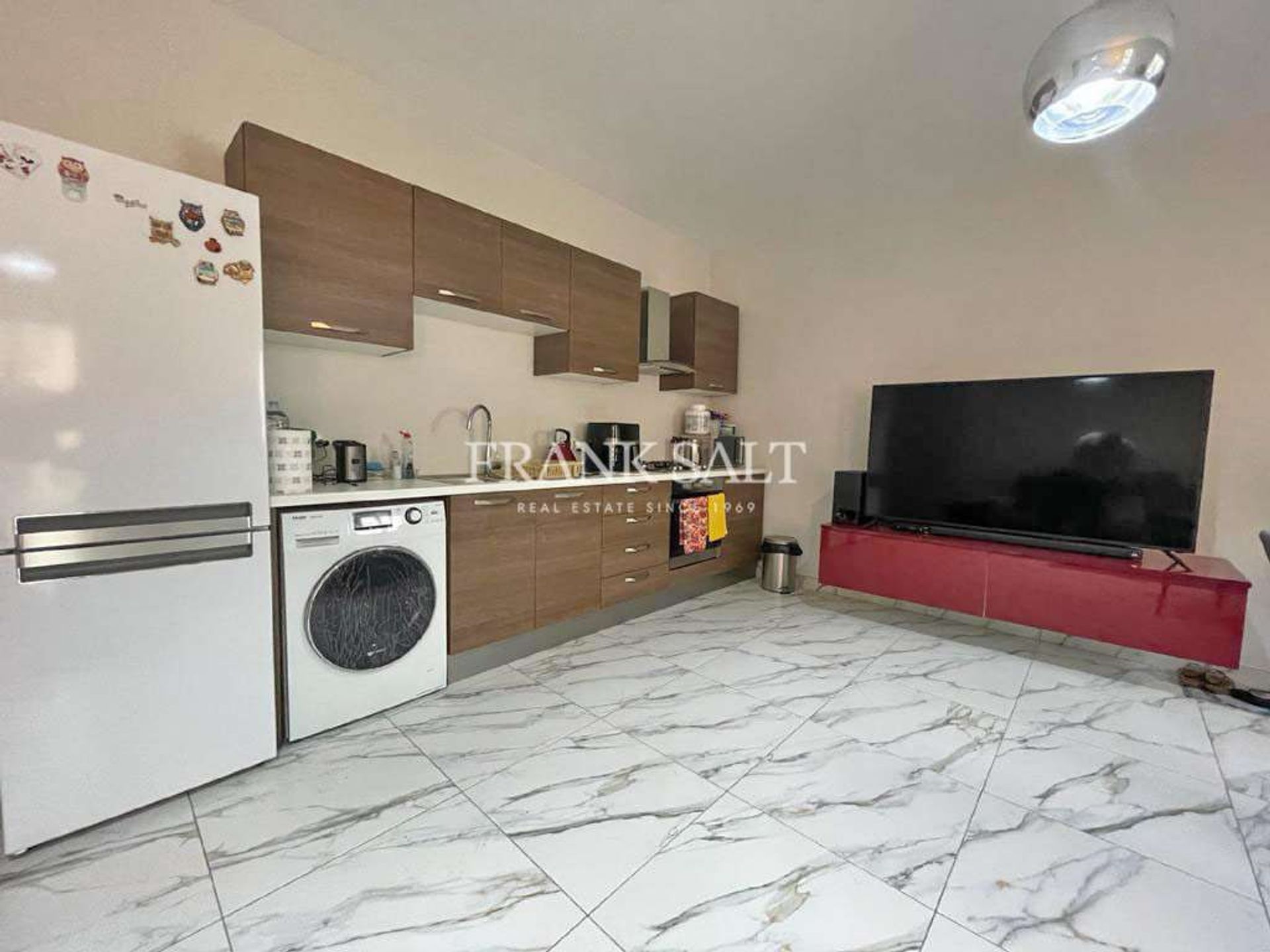 Condominium in Birkirkara,  10959561