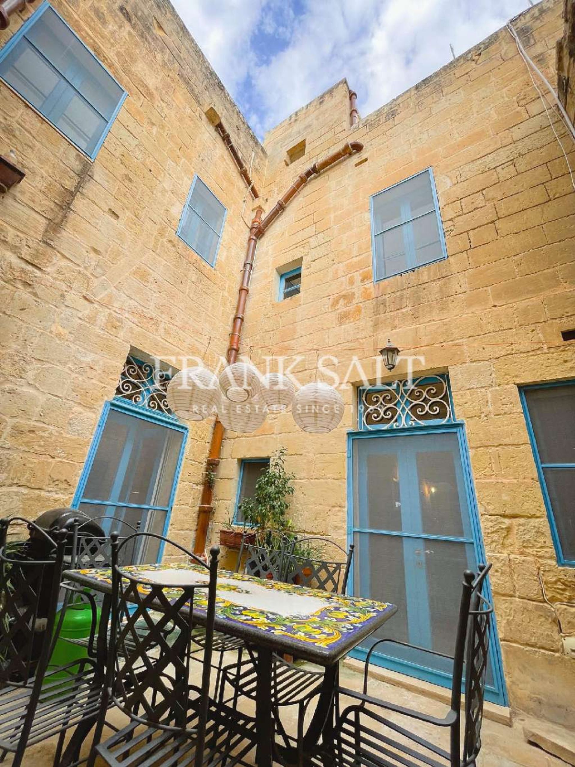 Yang lain dalam Zebbug, Zebbug 10959570