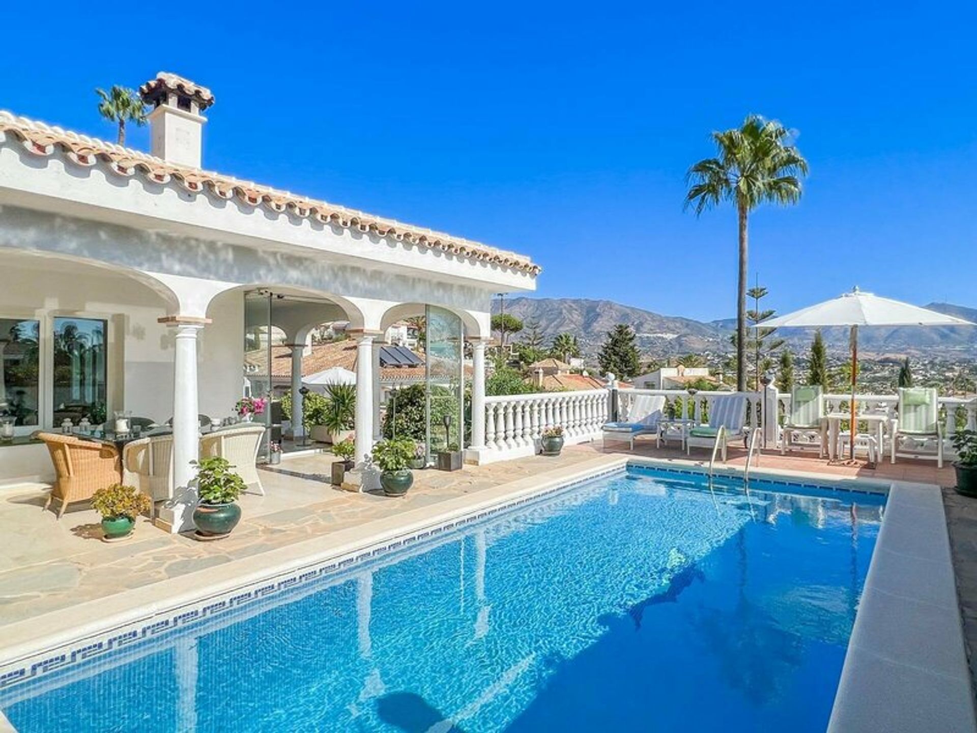 Casa nel Fuengirola, Andalusia 10960634