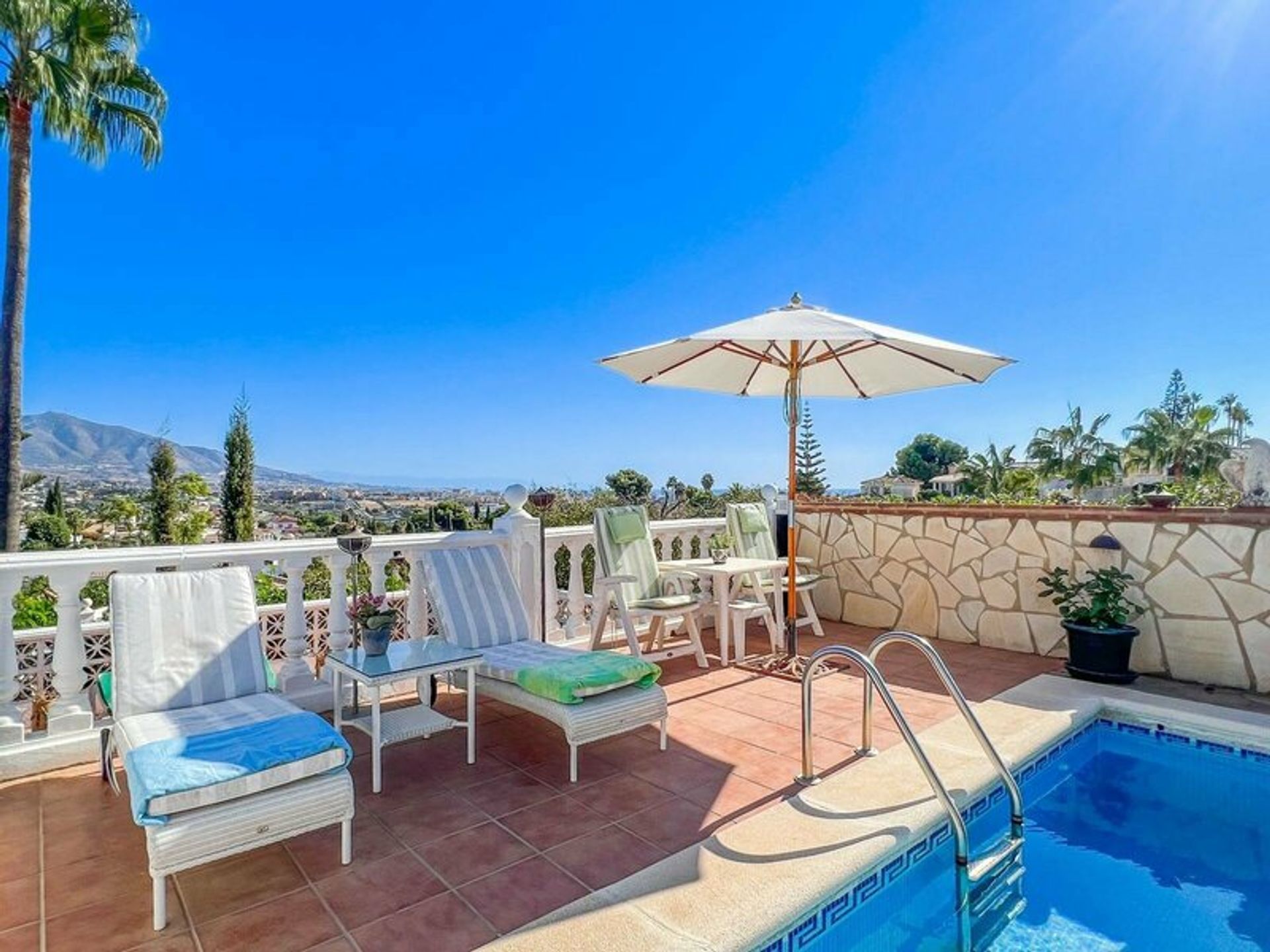 Casa nel Las Lagunas de Mijas, Andalucía 10960634