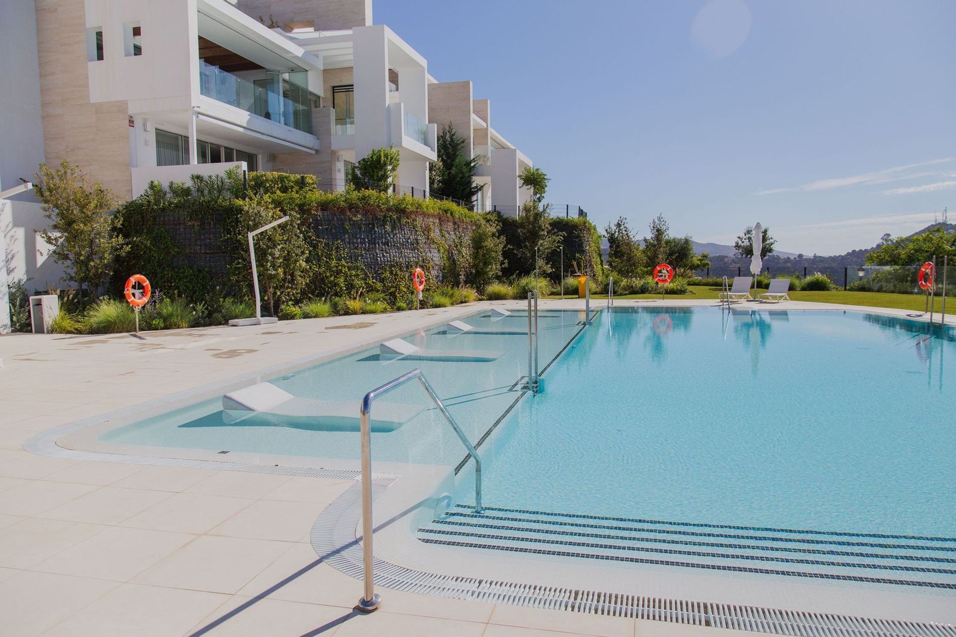 Condominium in Marbella, Andalucía 10961038