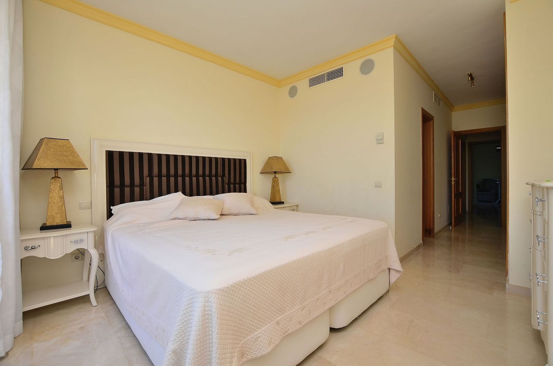 Condominium dans Marbella, Andalucía 10962356