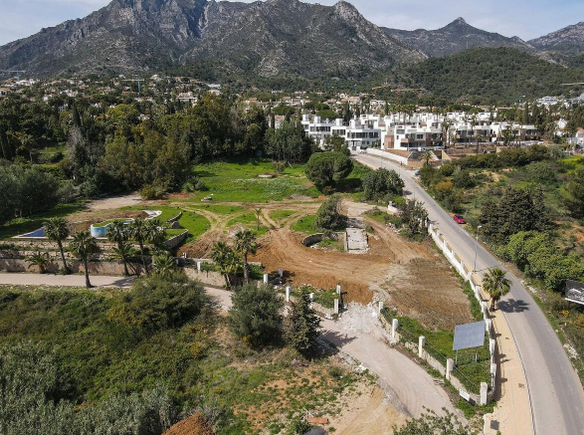 Land in Marbella, Andalucía 10962610