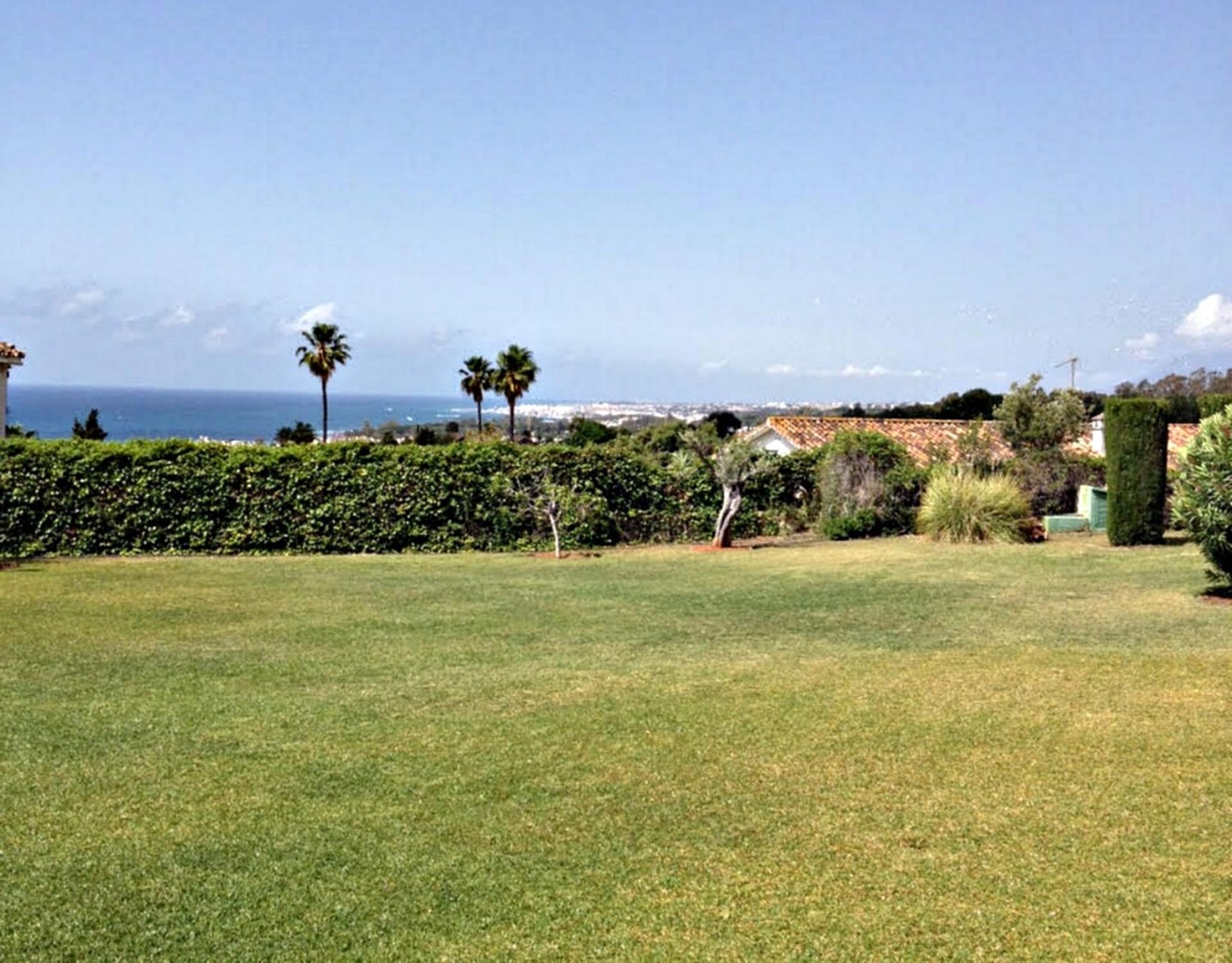 Land in Marbella, Andalucía 10963676