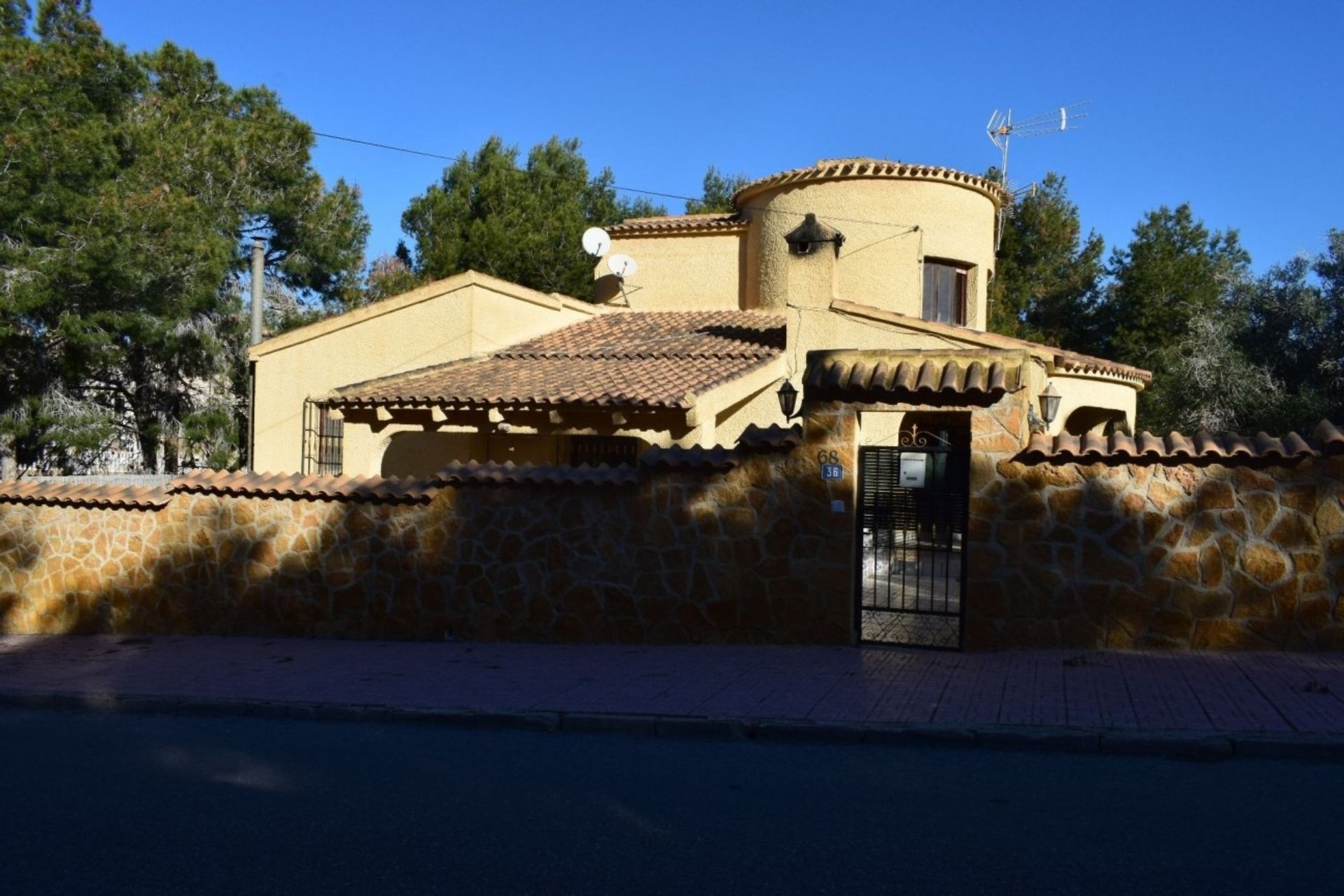 House in San Miguel de Salinas, Valencia 10964557