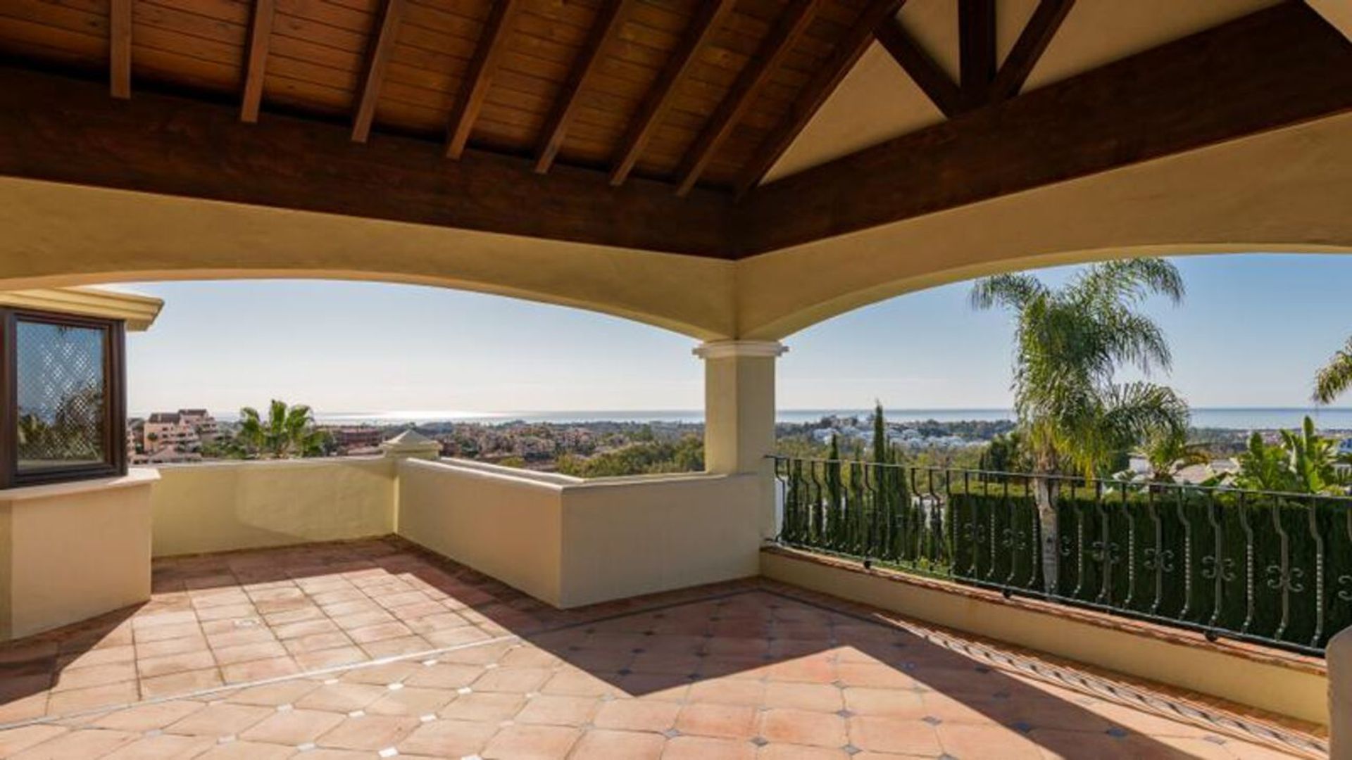 House in Benahavís, Andalucía 10964778