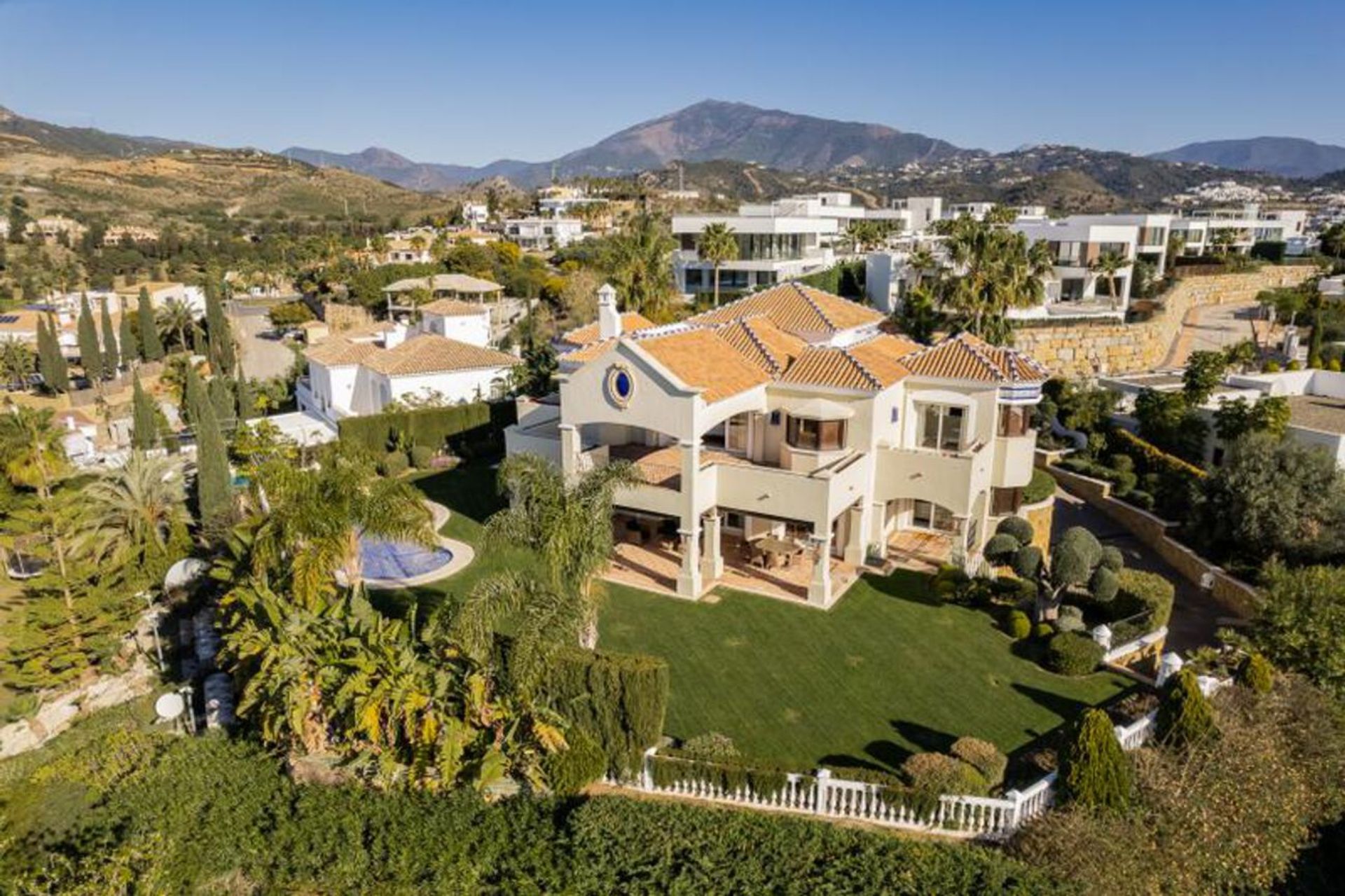 House in Benahavís, Andalucía 10964778