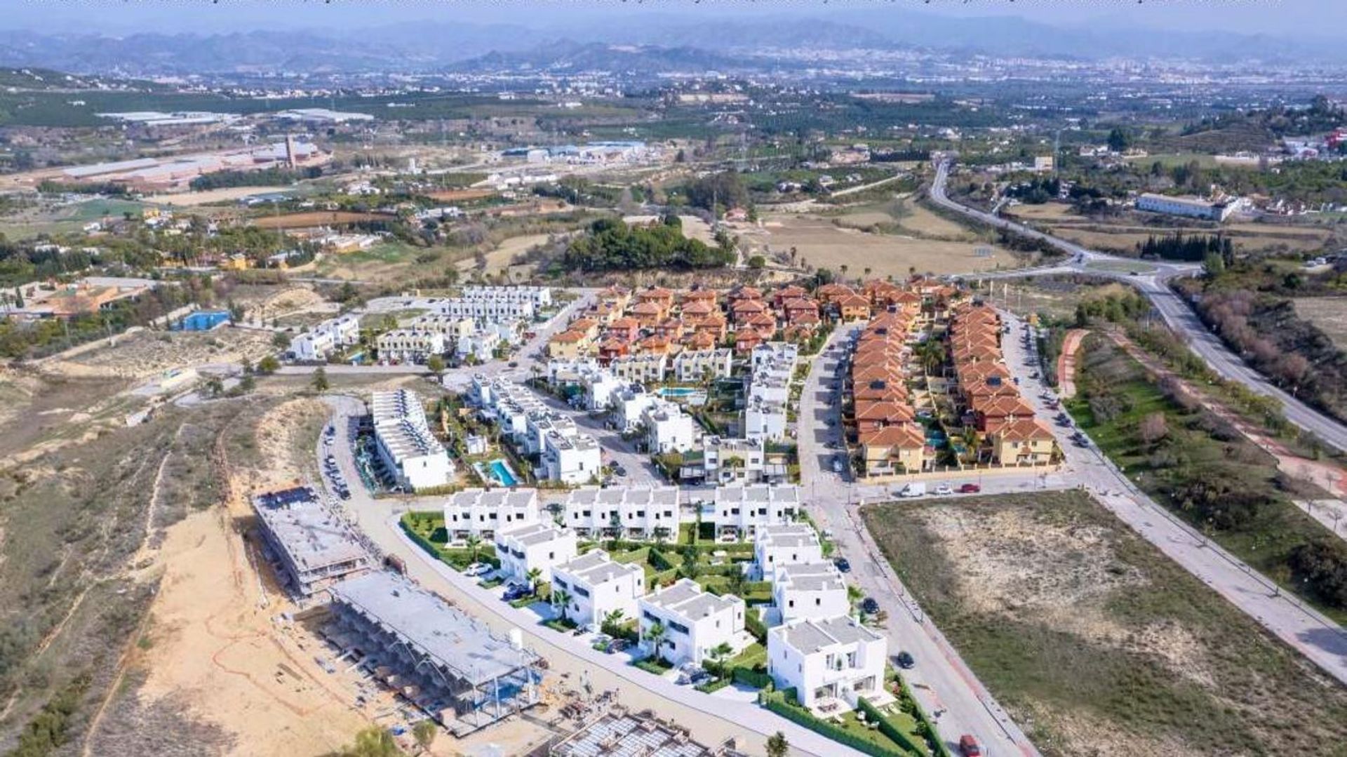 жилой дом в Alhaurín de la Torre, Andalucía 10964859