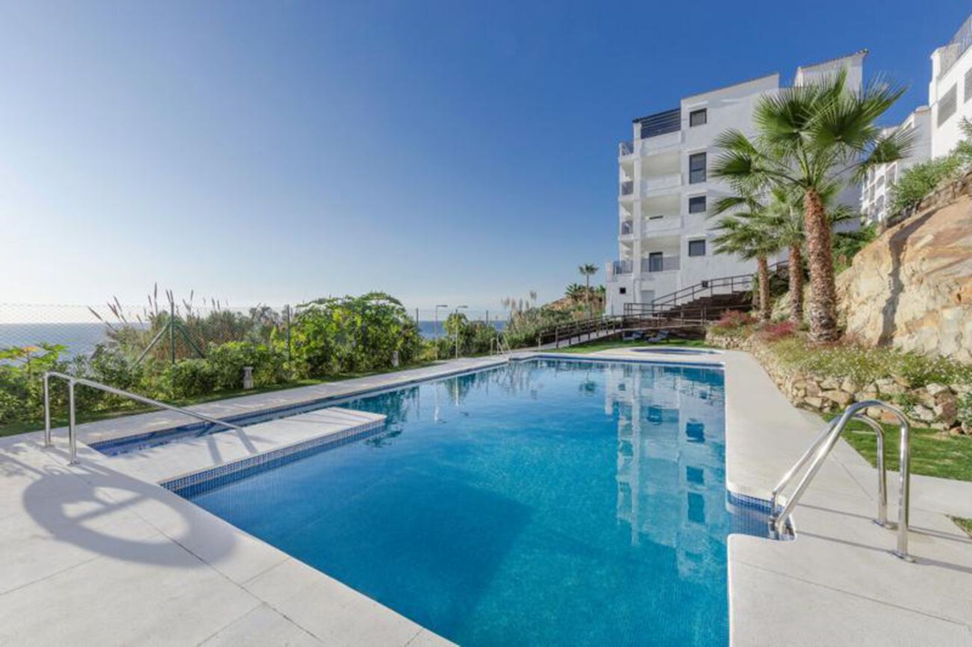 Condominium dans Manilva, Andalucía 10965764