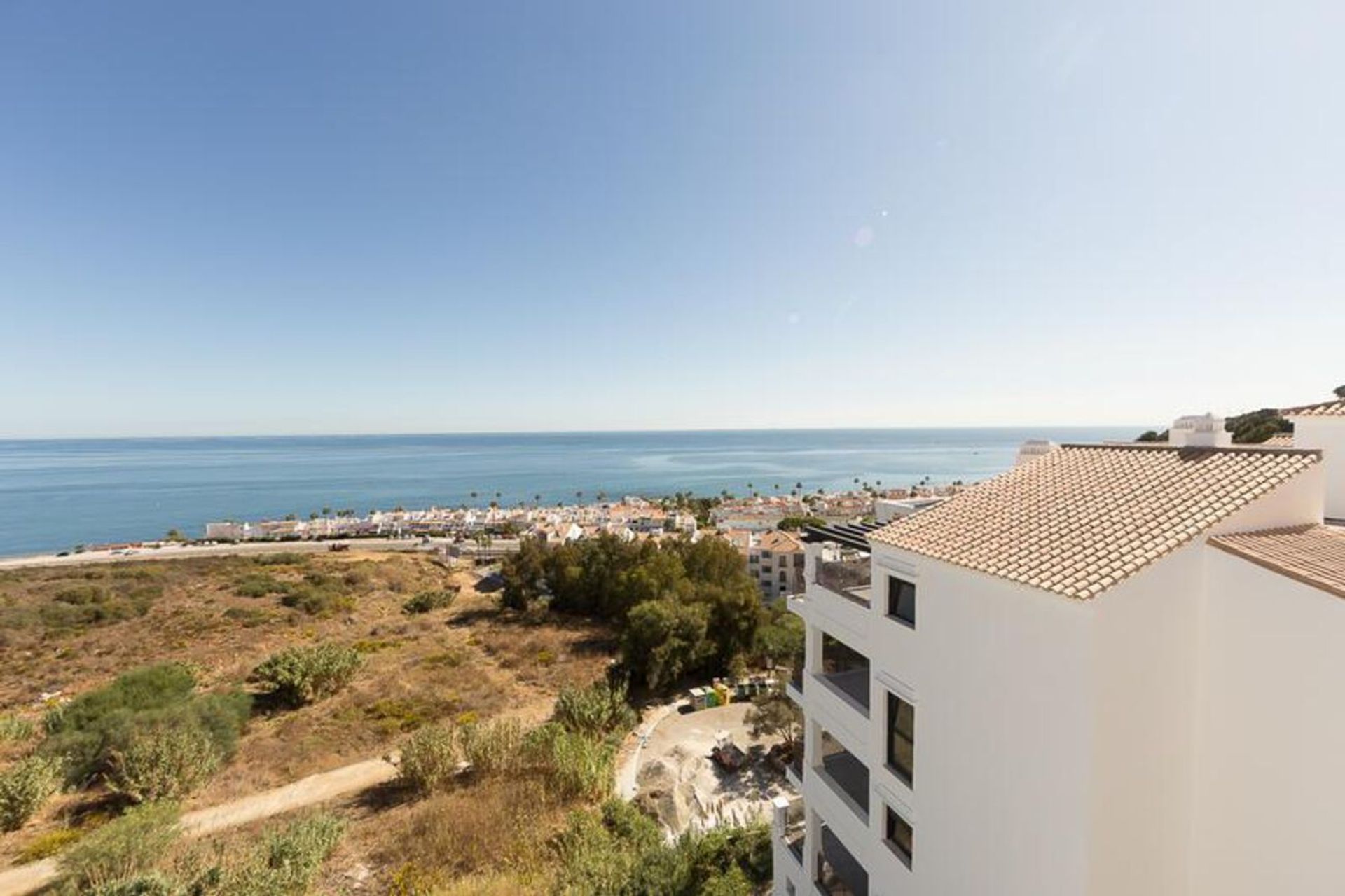 Condominium dans Manilva, Andalucía 10965764