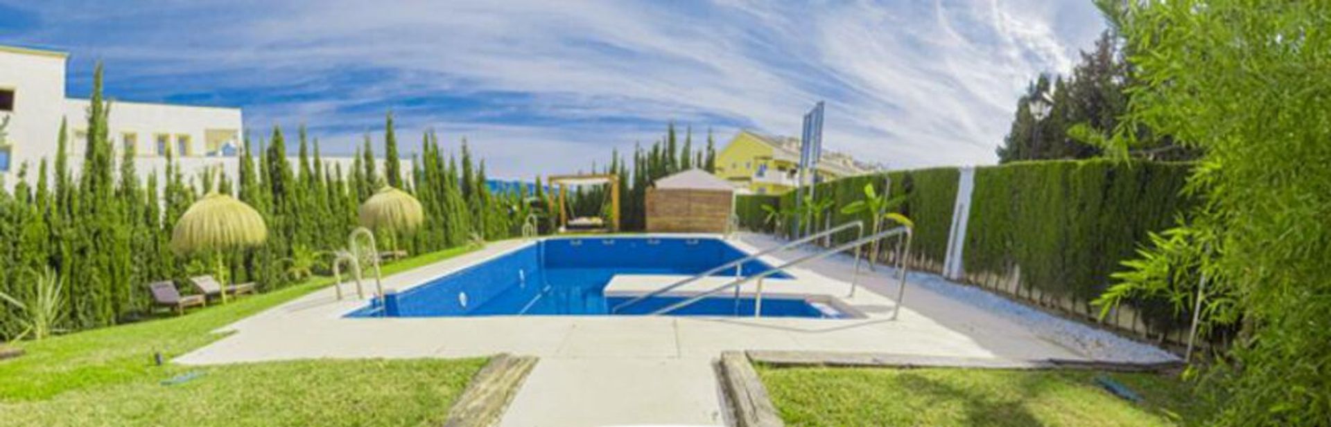 Condominium in San Pedro de Alcántara, Andalusië 10966502