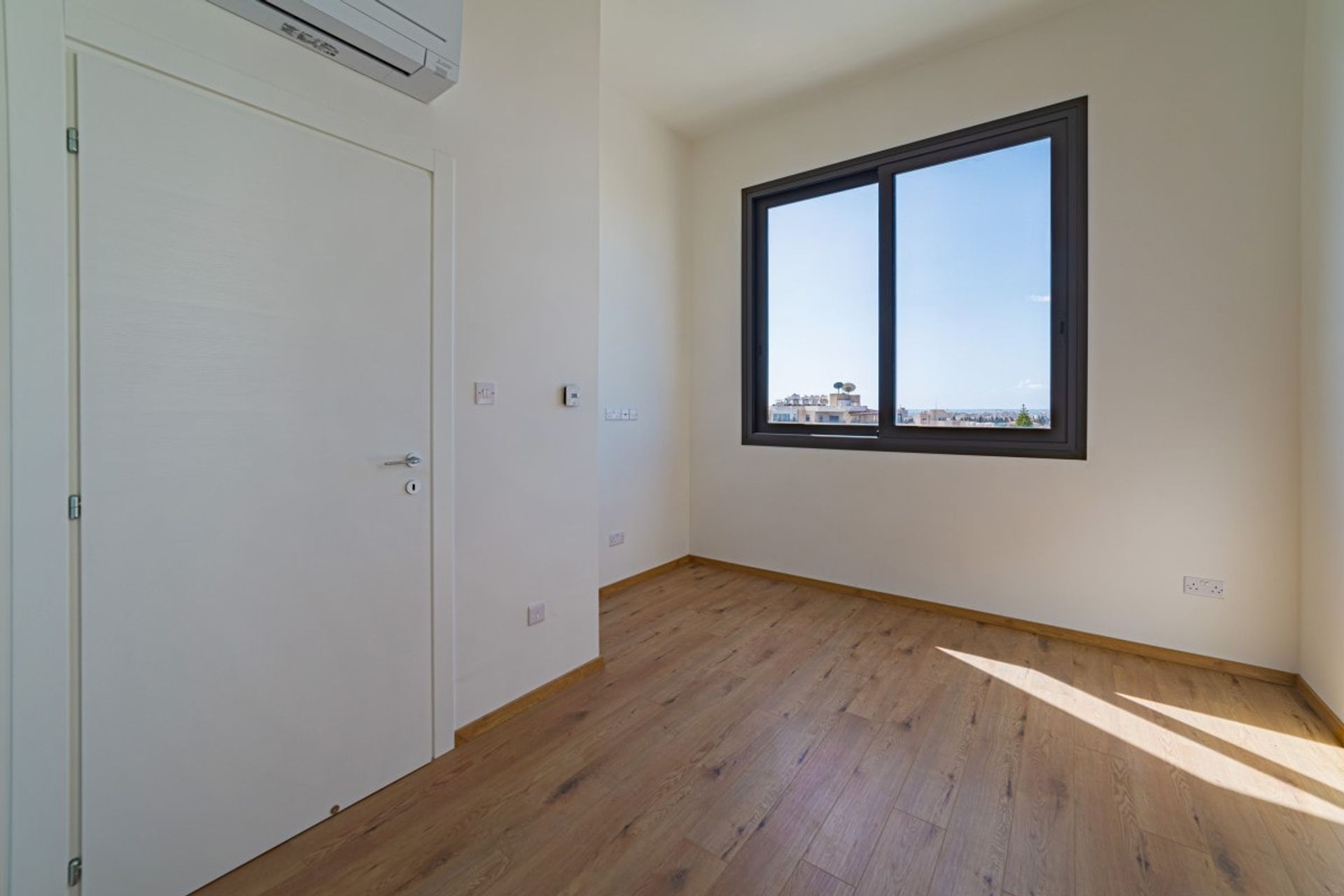 Condominium in Limassol, Limassol 10967222