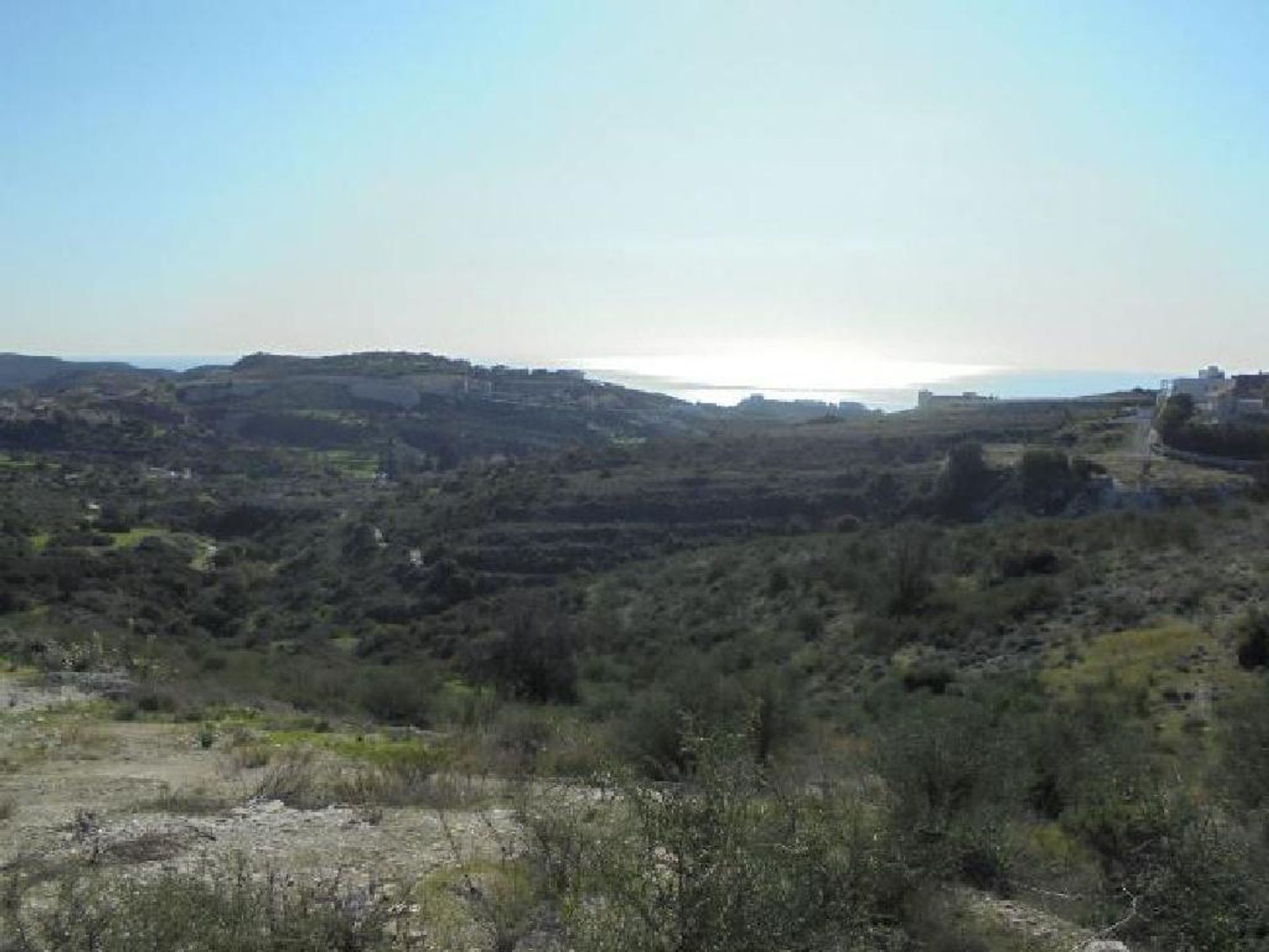 Terre dans Agios Tychon, Larnaka 10968158