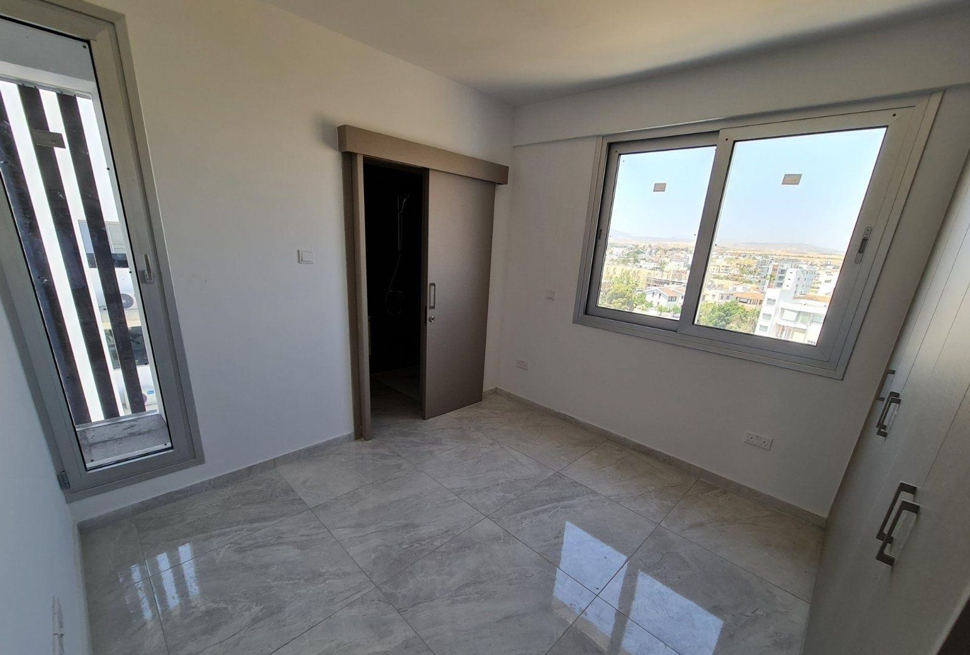 Osakehuoneisto sisään Larnaca, Larnaca 10968705