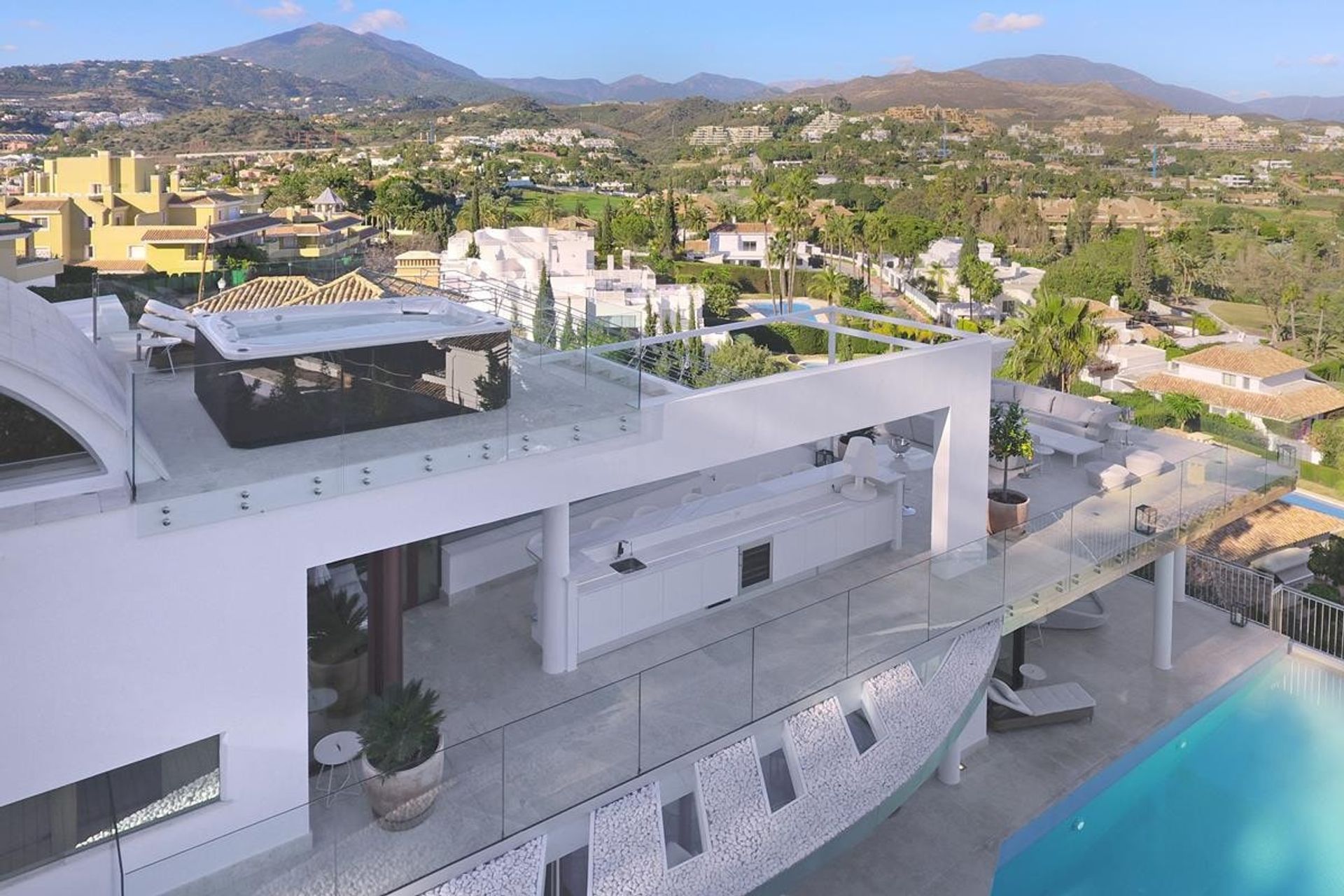 Haus im Marbella, Andalucía 10969755