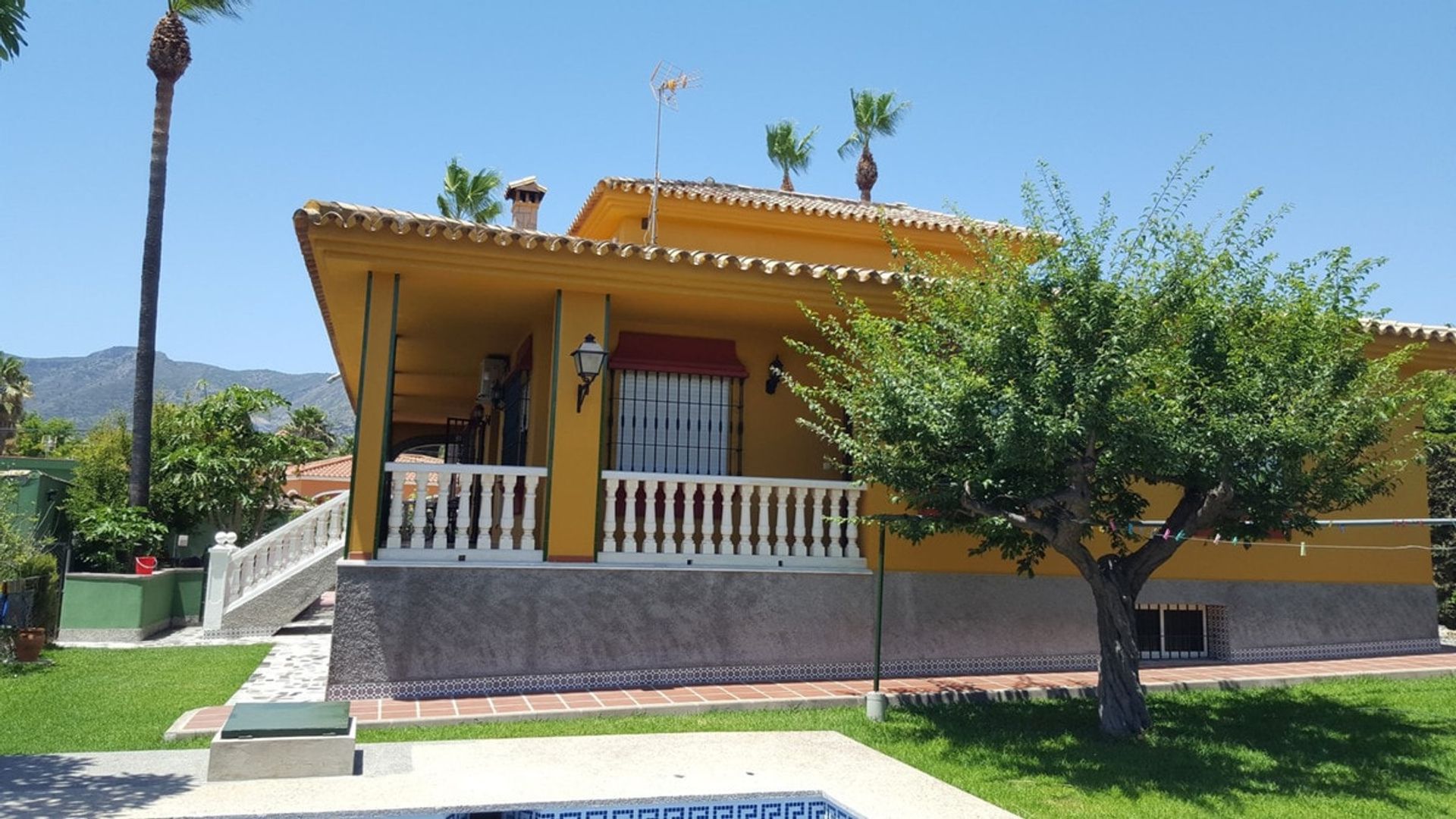 Casa nel Alhaurin de la Torre, Andalusia 10969820