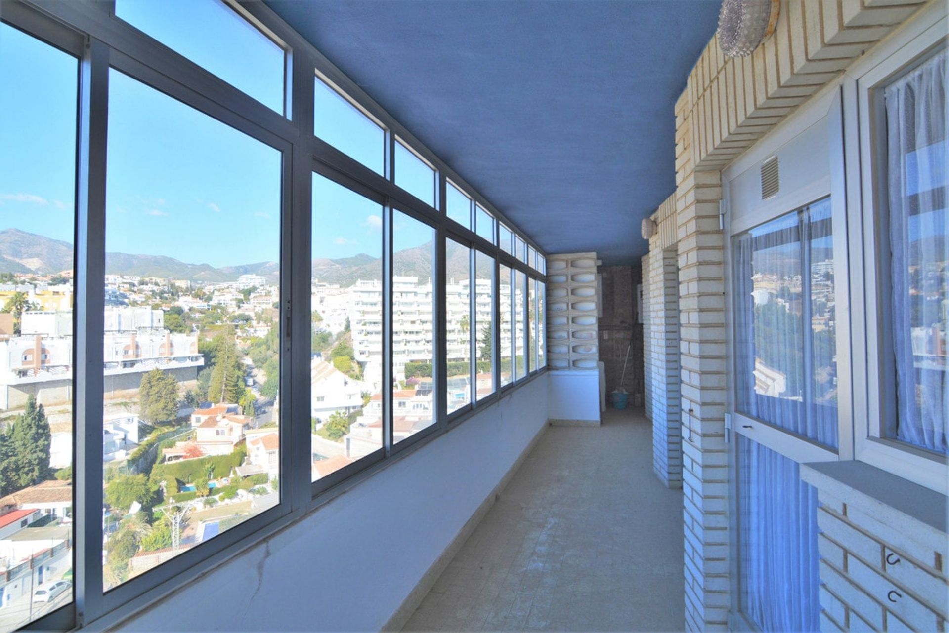 Condominium in Fuengirola, Andalucía 10969942