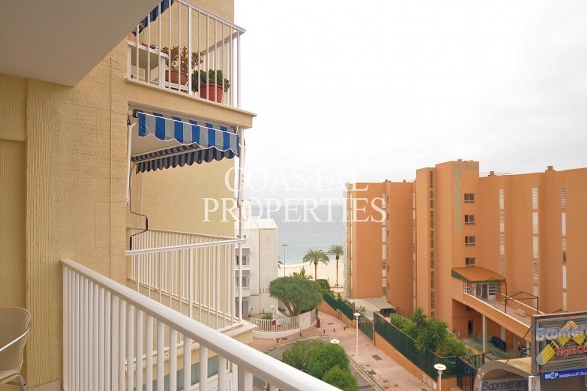 Condominium in Calvia, De Balearen 10969969