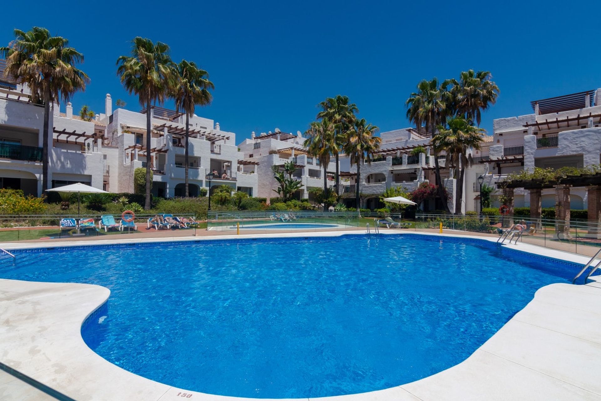 Condominium in San Pedro de Alcántara, Andalusia 10970042