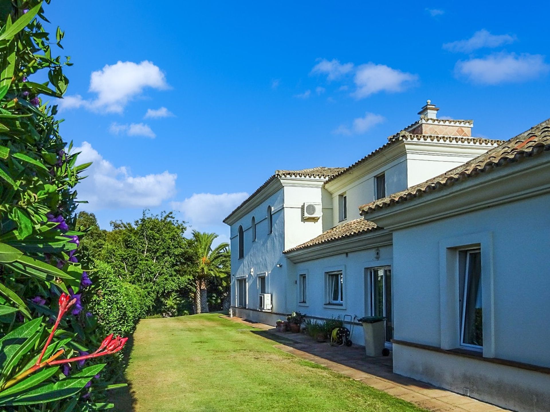 房子 在 San Roque, Andalucía 10970410