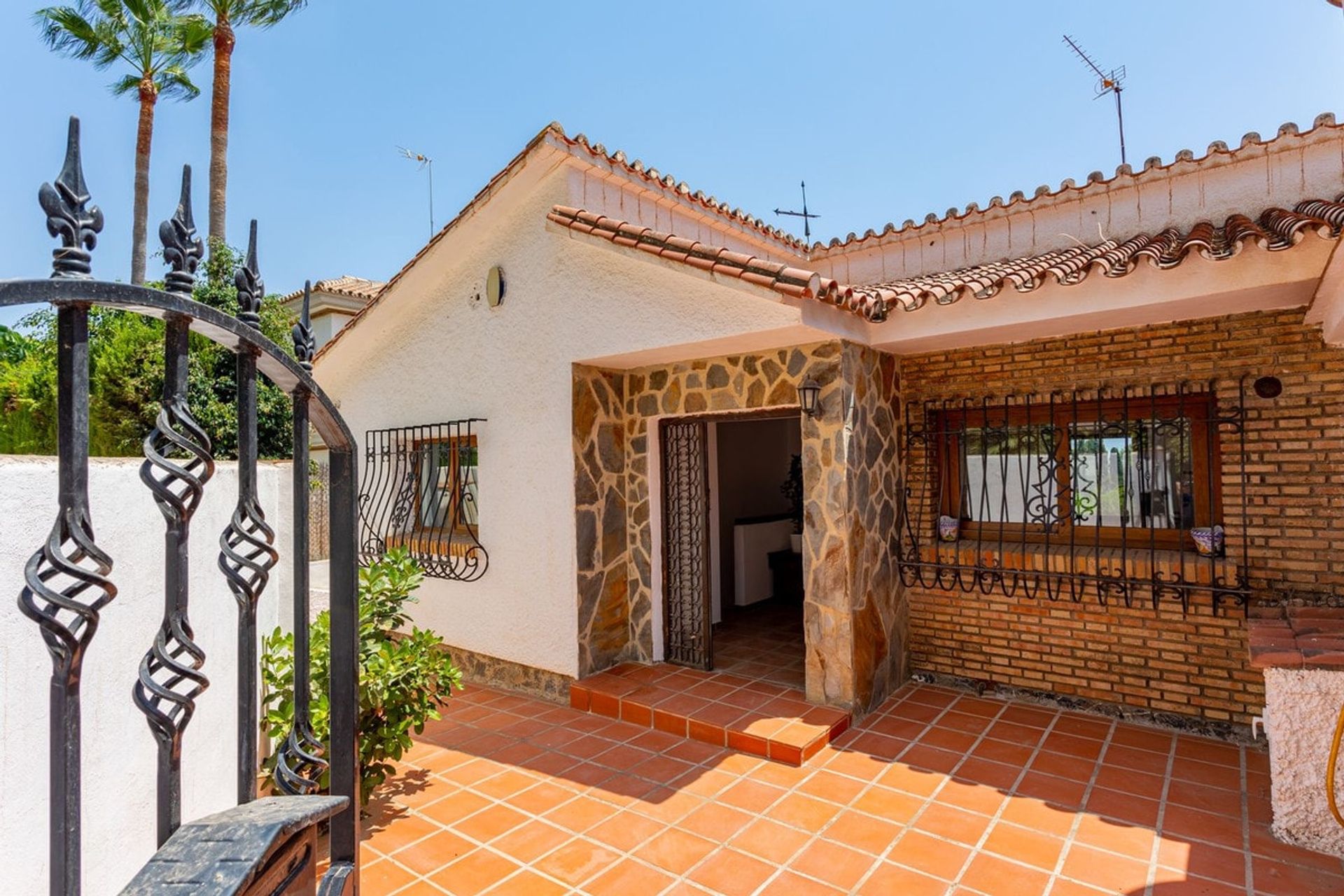 Hus i Alhaurin de la Torre, Andalusia 10970754