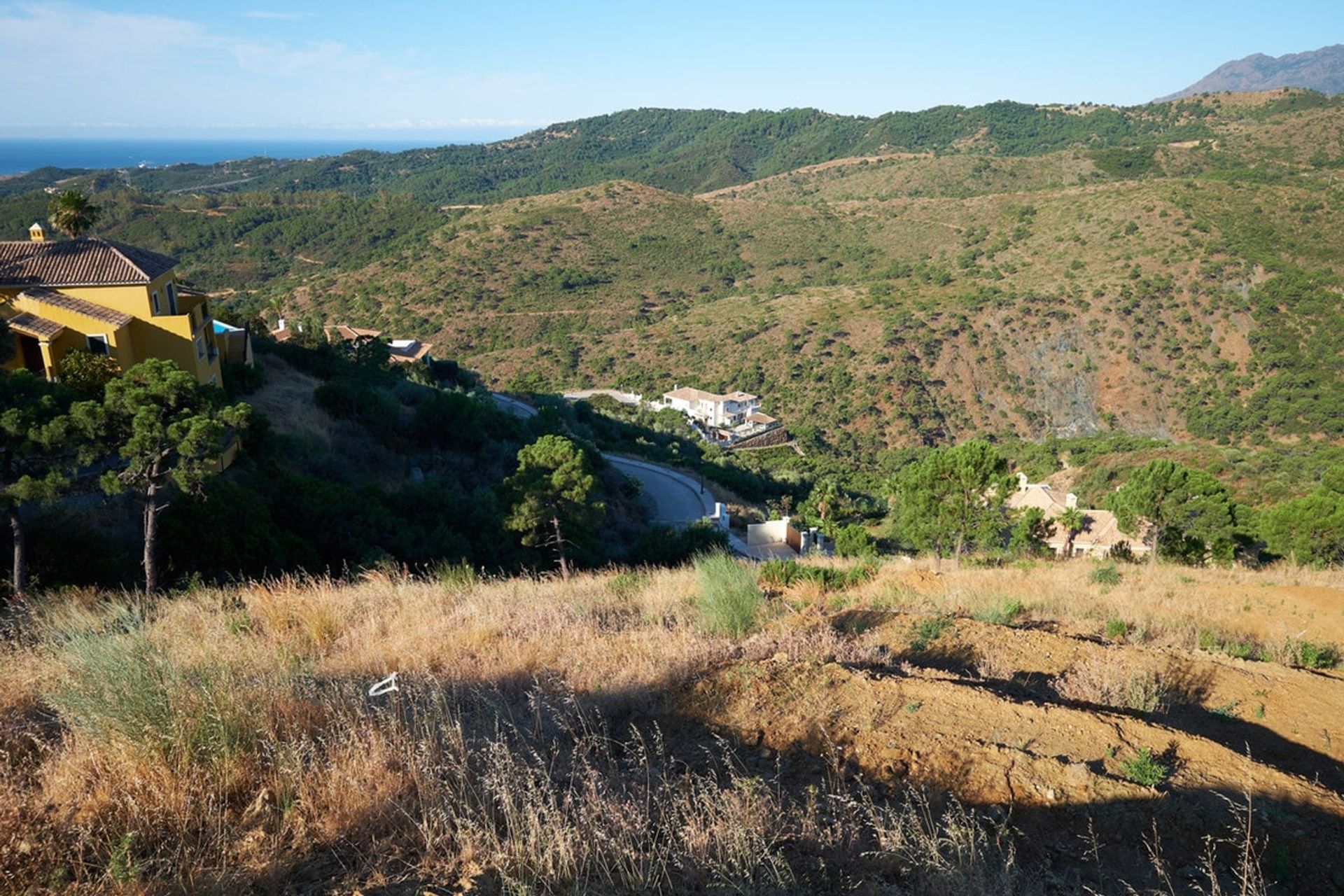 土地 在 Benahavís, Andalucía 10970947