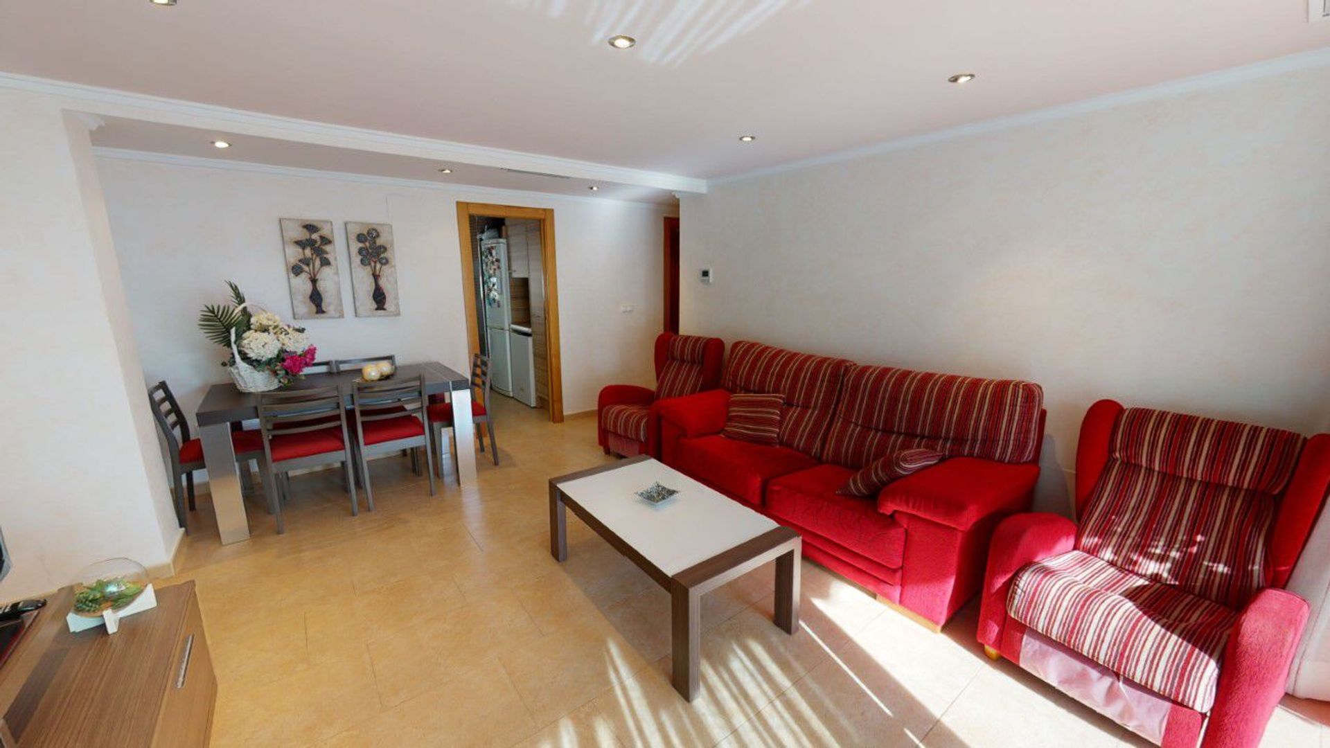 Condominium in Guardamar del Segura, Valencia 10971142