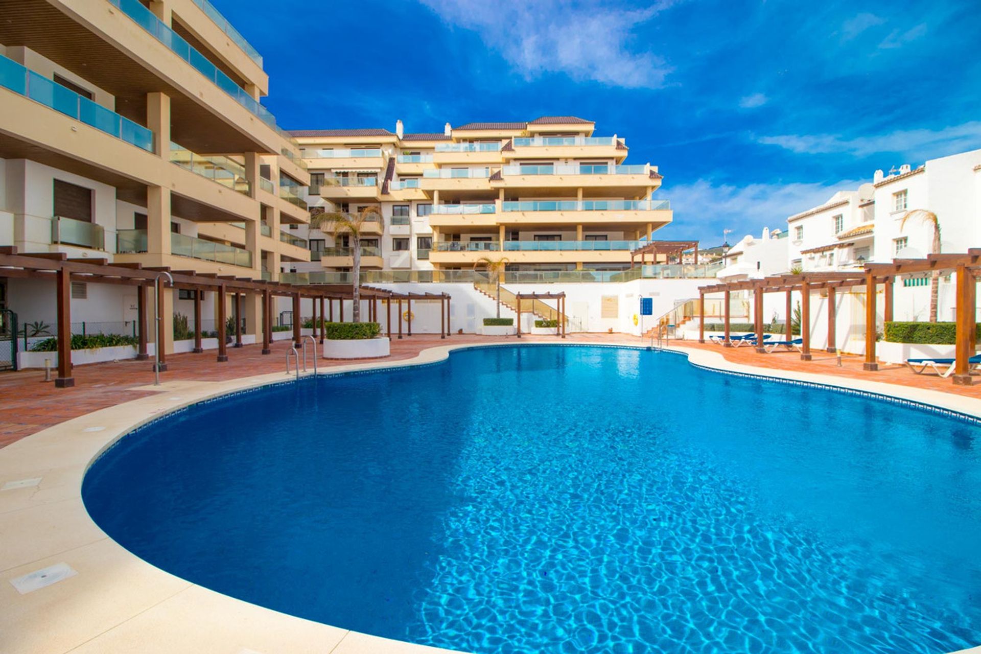 Condominium dans La Duquesa, Andalucía 10971212