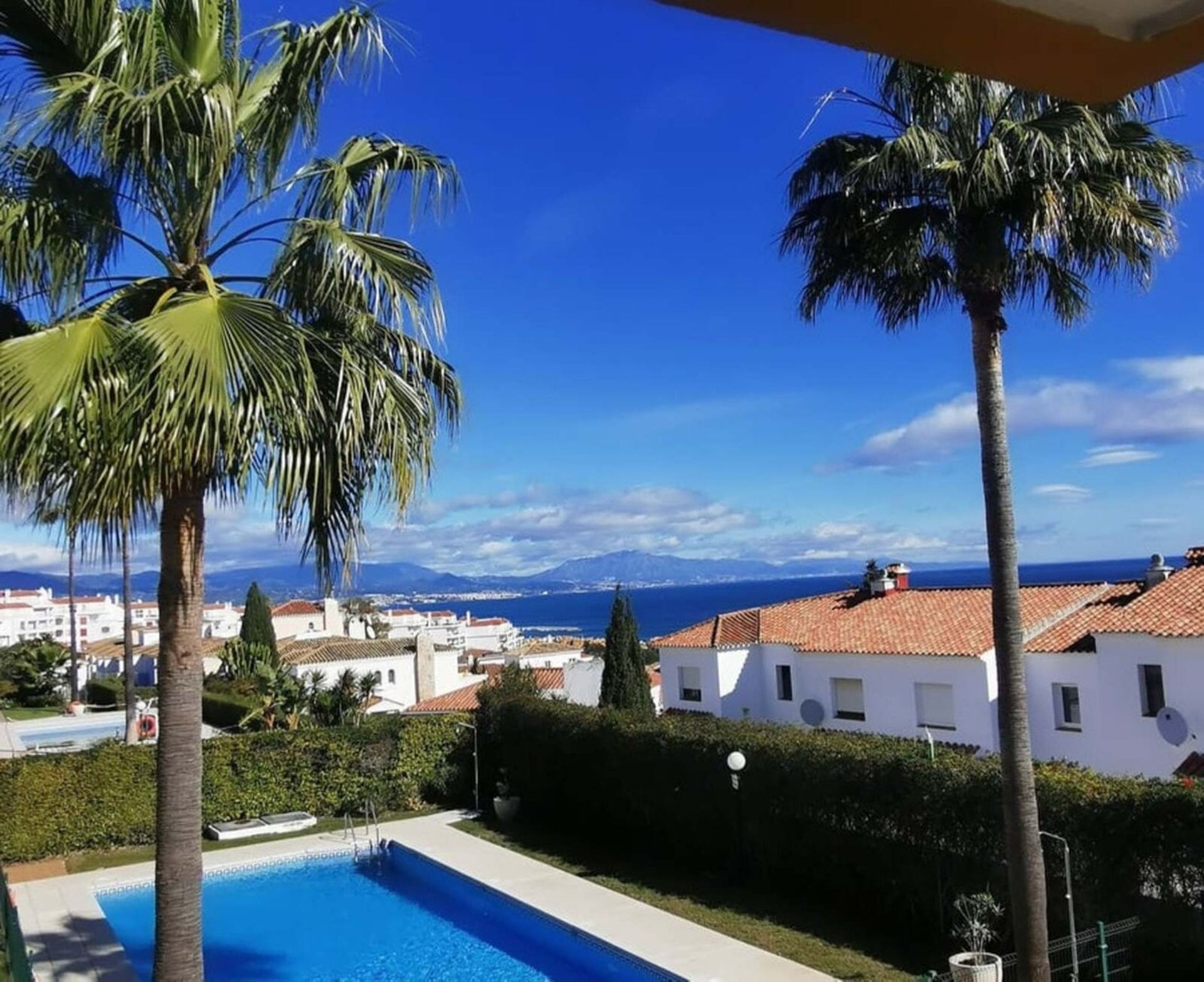 Condominio en Castillo de Sabinillas, Andalucía 10971399