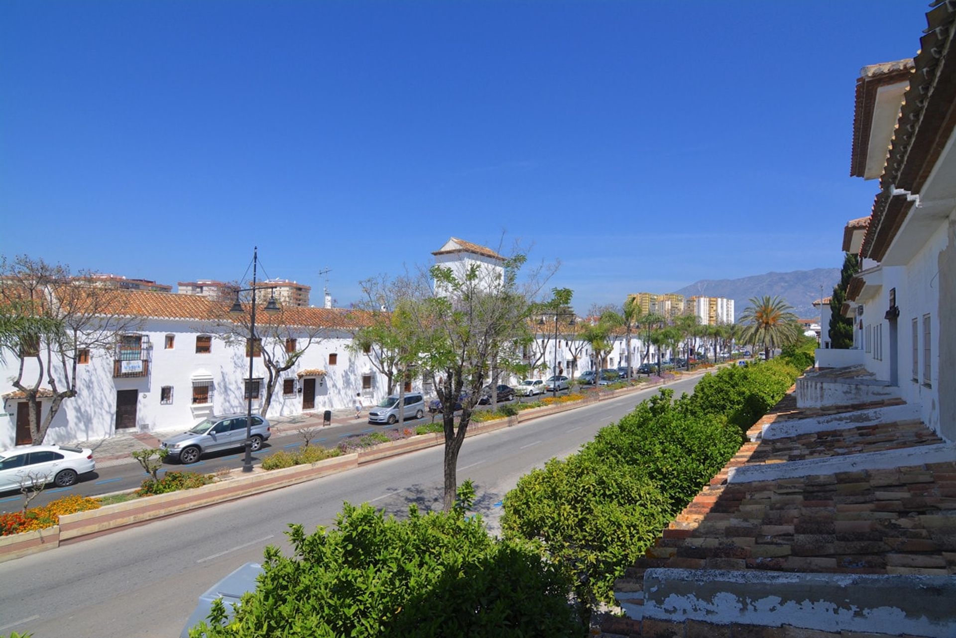 Промышленное в Las Lagunas de Mijas, Andalucía 10971401