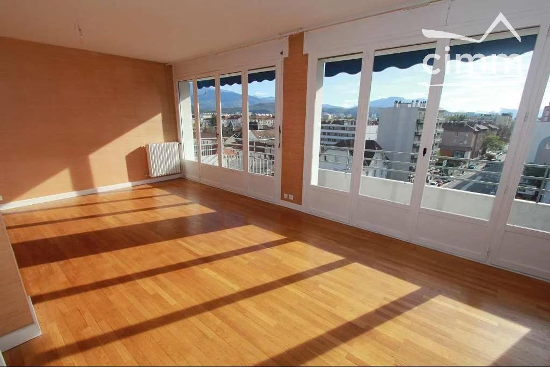 Condominium in Grenoble, Auvergne-Rhone-Alpes 10971573