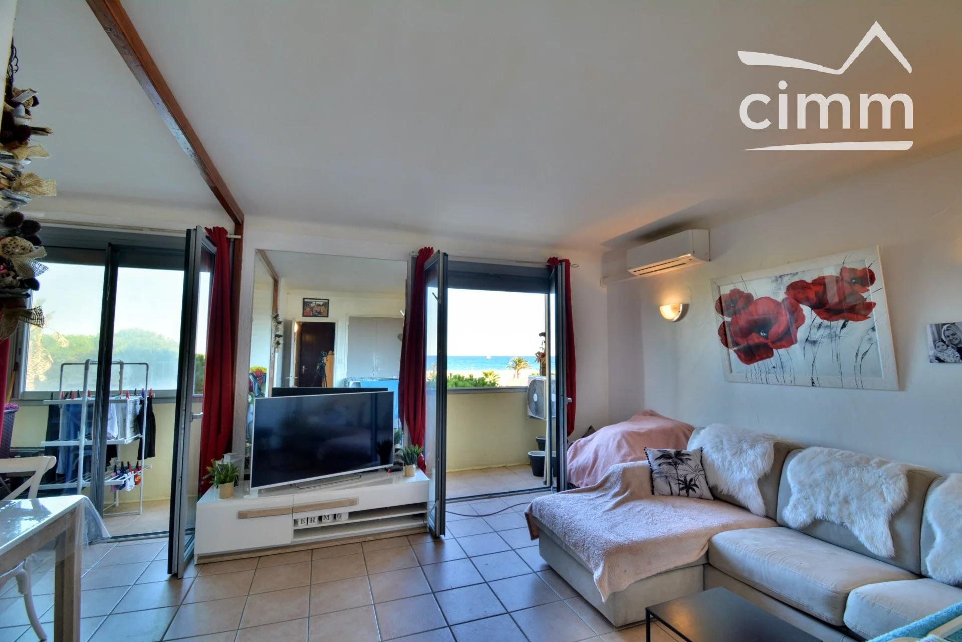 Condominium in Saint-Cyprien-Plage, Occitanie 10971577