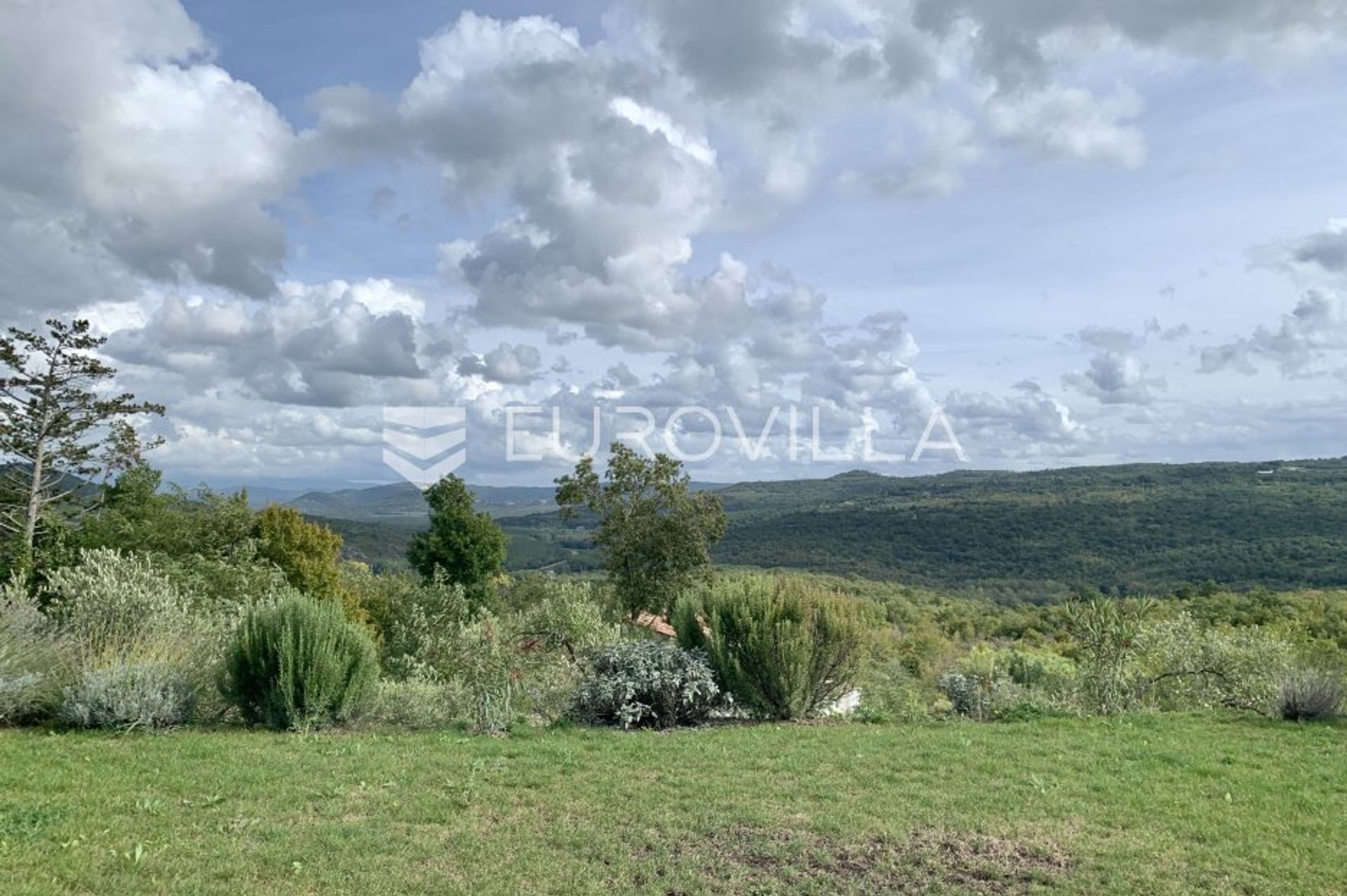 casa en Grožnjan, Istarska županija 10971627