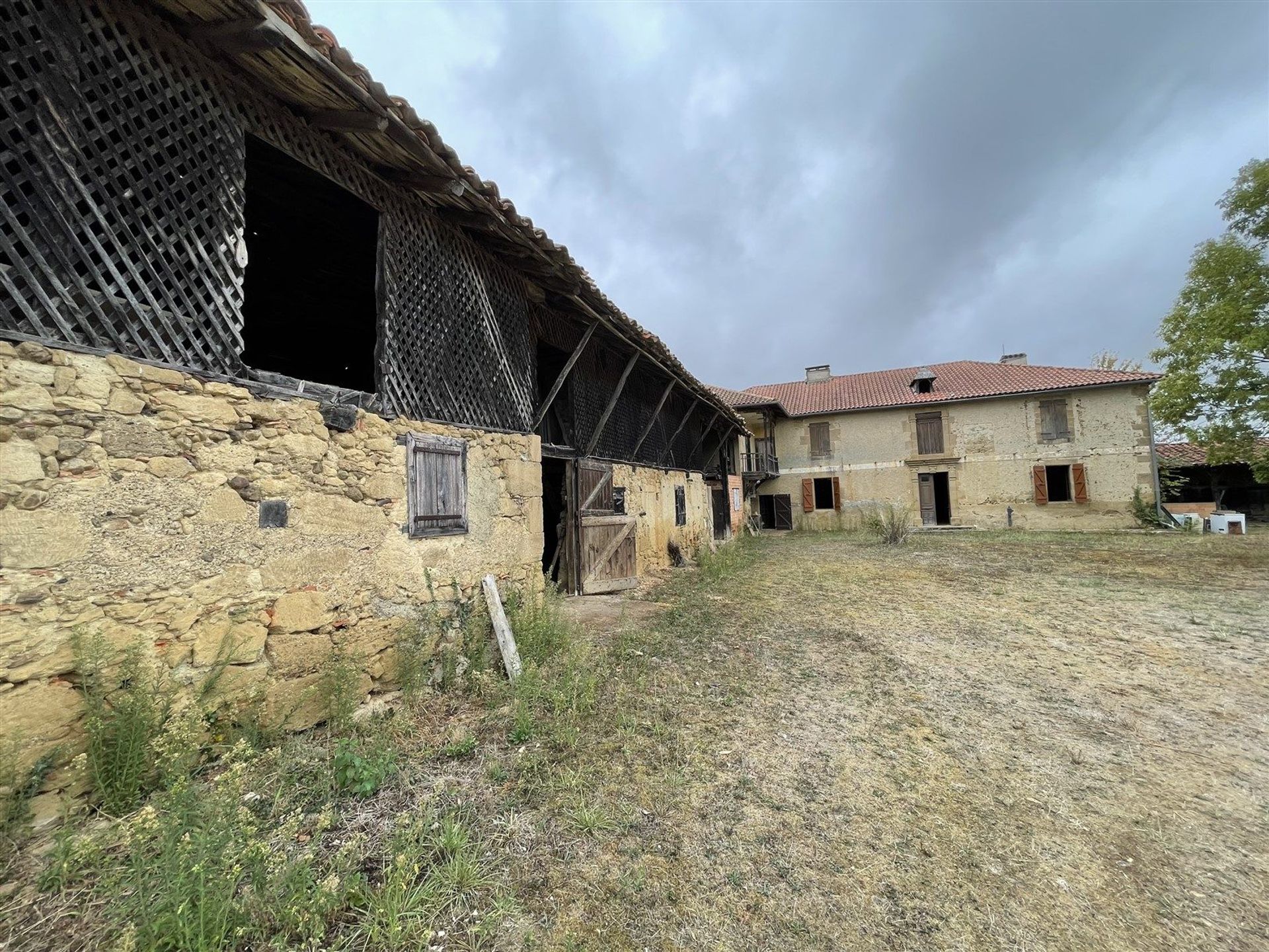 Hus i Masseube, Occitanie 10973318