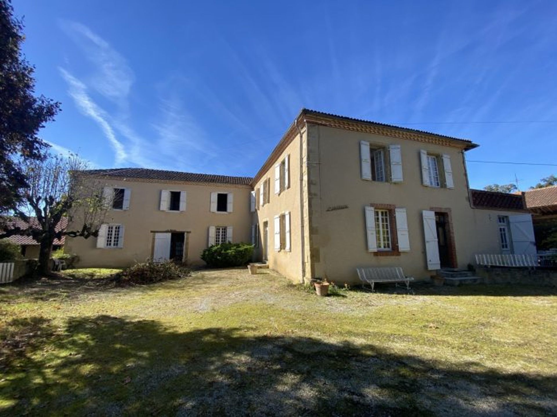 жилой дом в Masseube, Occitanie 10973320