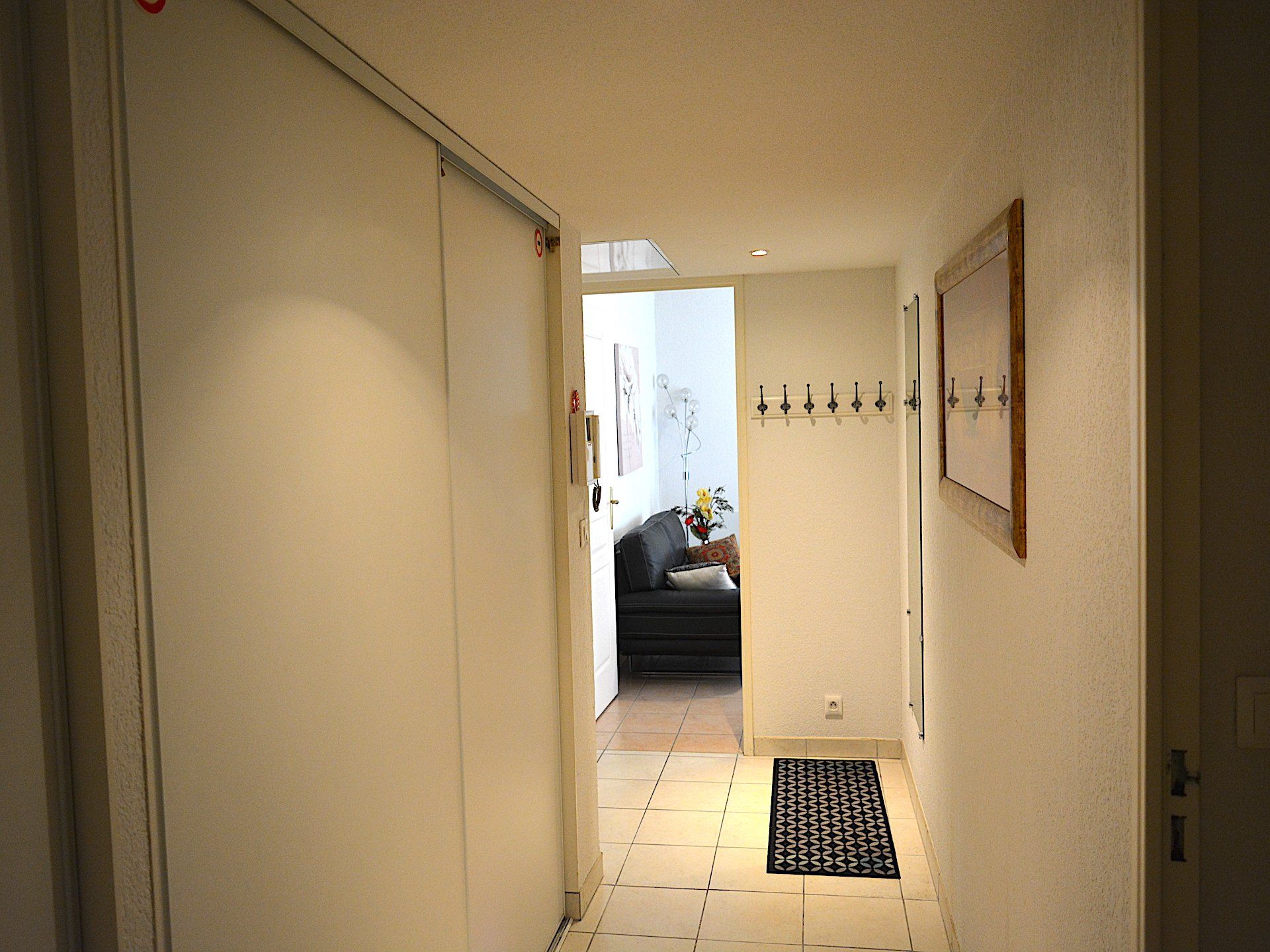 Condominium in Antibes, Alpes-Maritimes 10974270